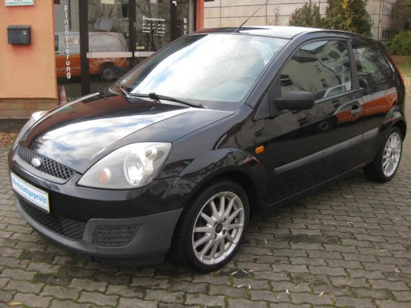 Ford Fiesta Fiesta 1.3 Fun 1.Hand Klima Alufelgen Allwetter Schwarz - 1