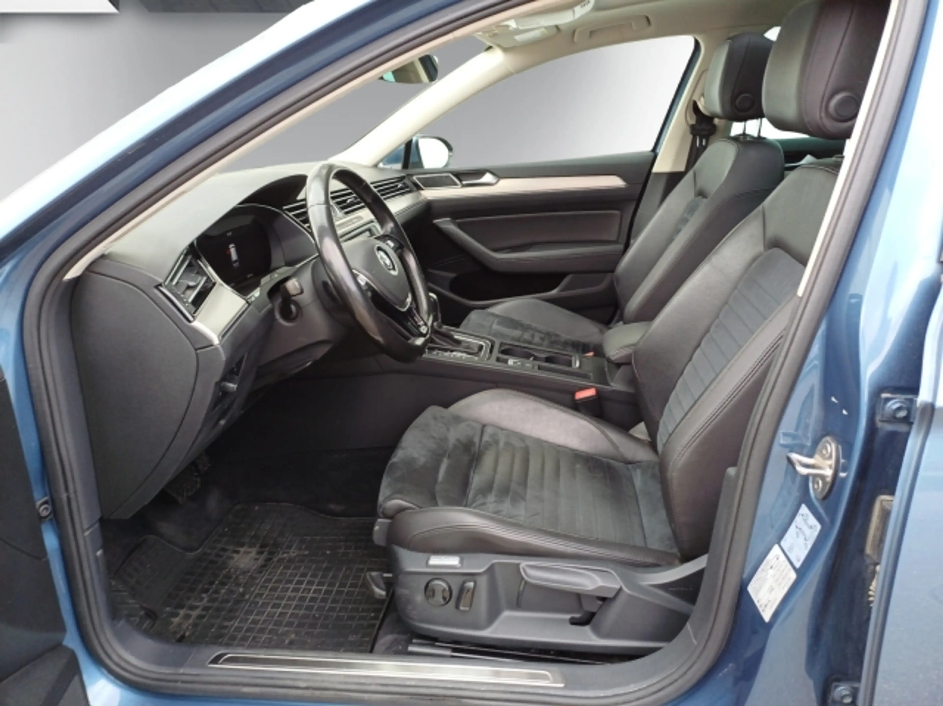 Volkswagen Passat Variant SCR Highline TDI 4Motion DSG !! Neuzugang !! — photo 6