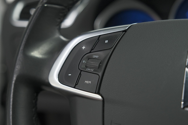 DS Automobiles DS 4 PureTech 130 Performance Line | Camera | Dodehoekd — photo 3