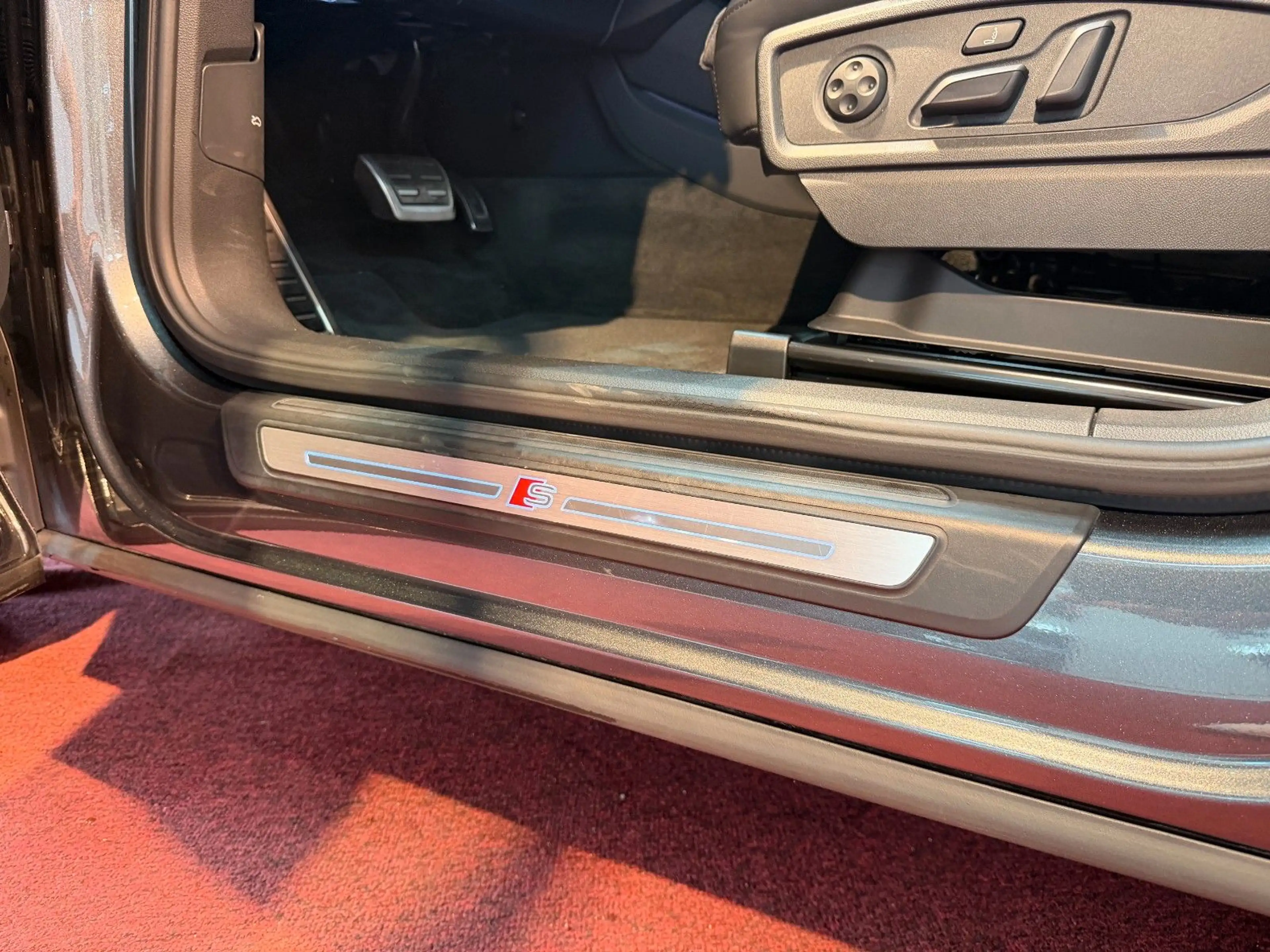 Audi SQ5 TDI Sportback quattro tiptronic *MATRIX* — photo 15