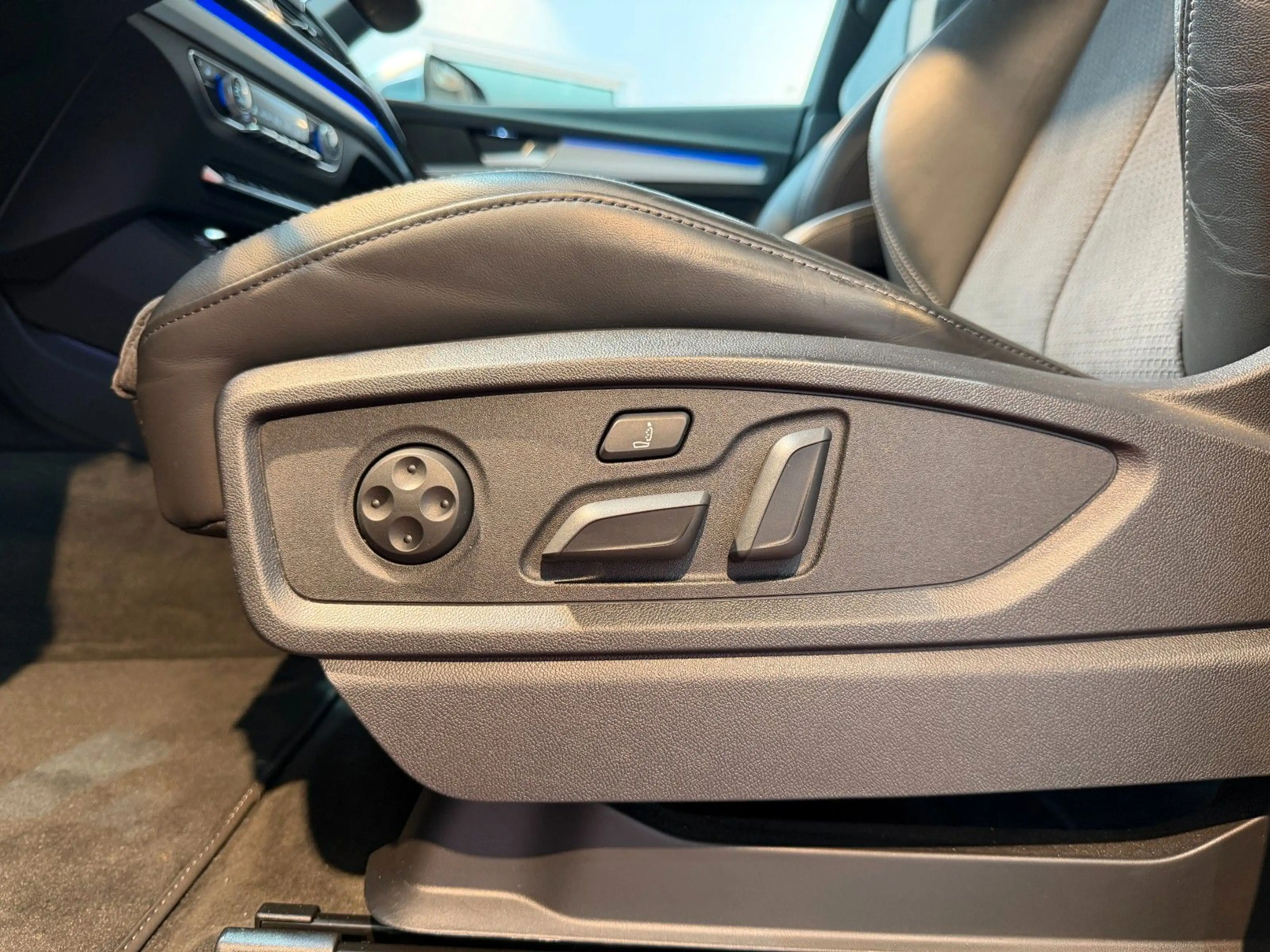 Audi SQ5 TDI Sportback quattro tiptronic *MATRIX* — photo 14