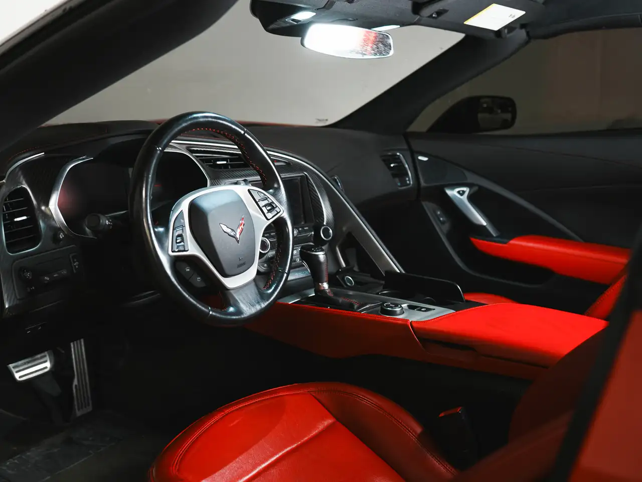 Chevrolet Corvette снимка Chevrolet Corvette