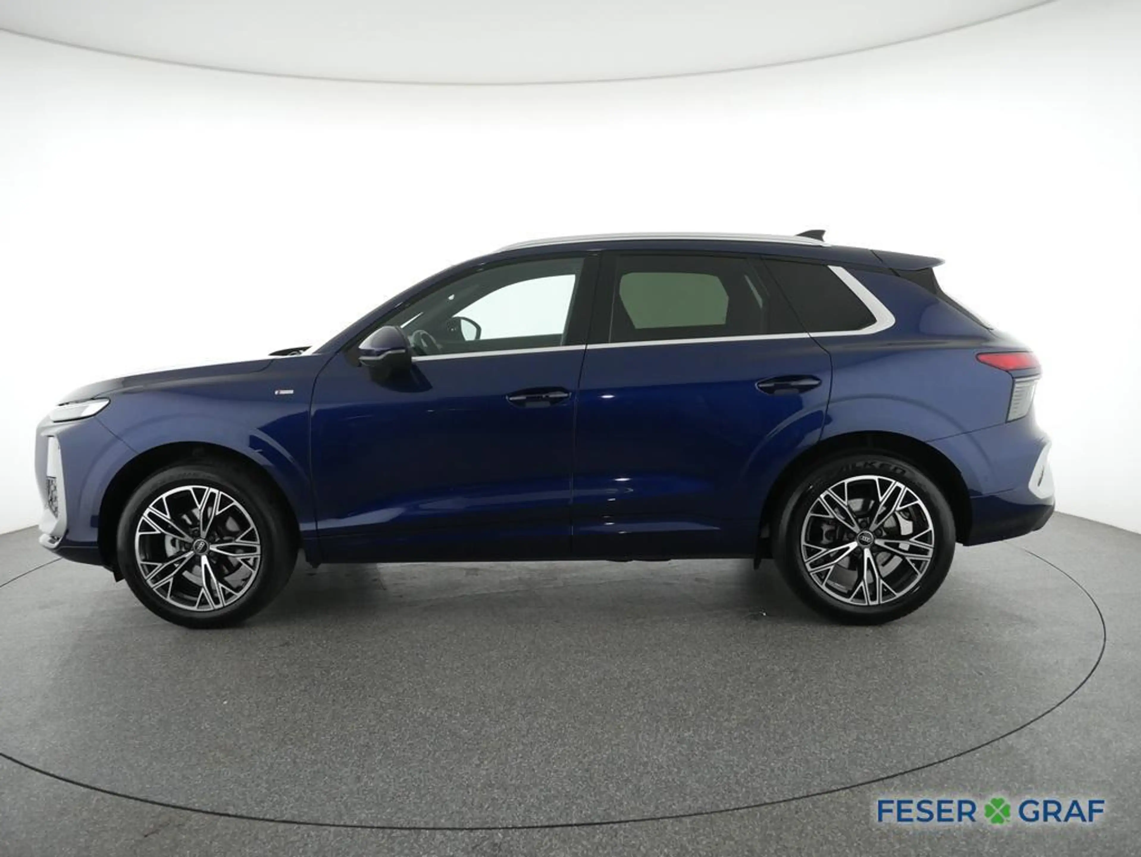Audi Q3 TFSI tech plus 2x S Line LED,Kamera,PDC+,Sportsitz — photo 10