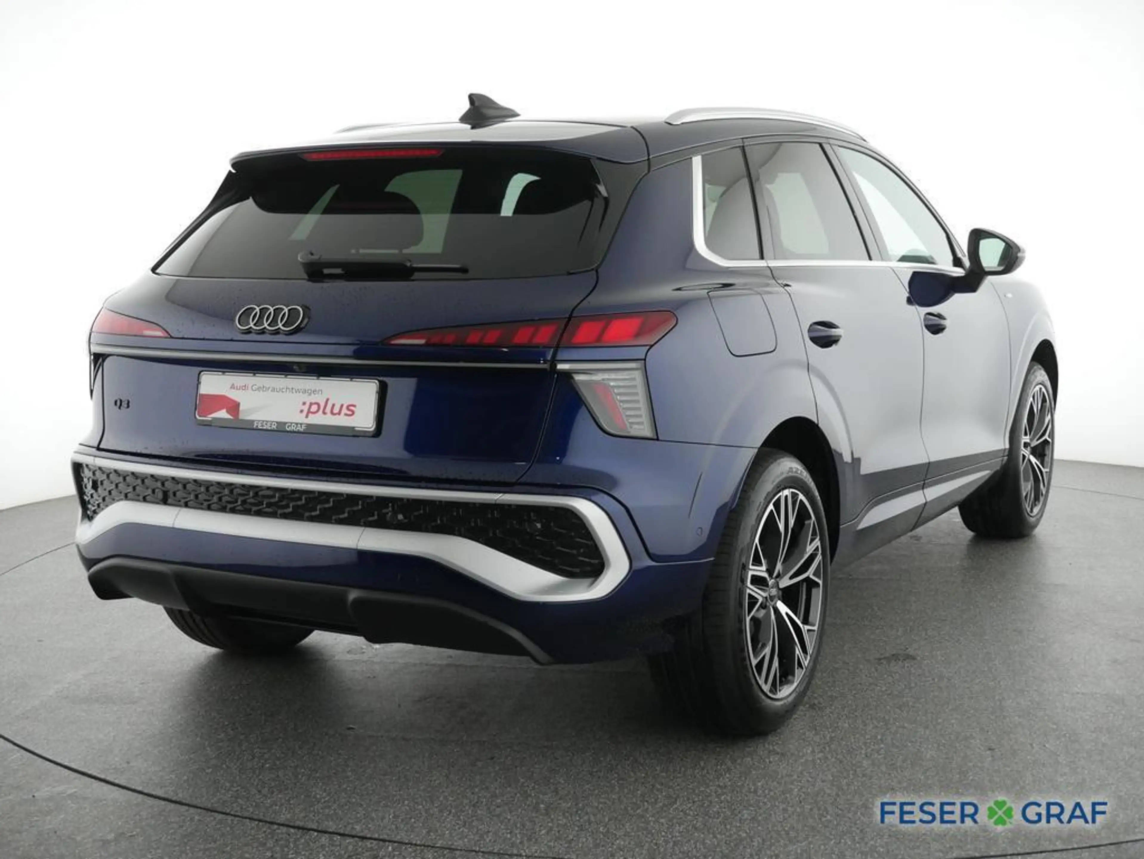 Audi Q3 TFSI tech plus 2x S Line LED,Kamera,PDC+,Sportsitz — photo 2