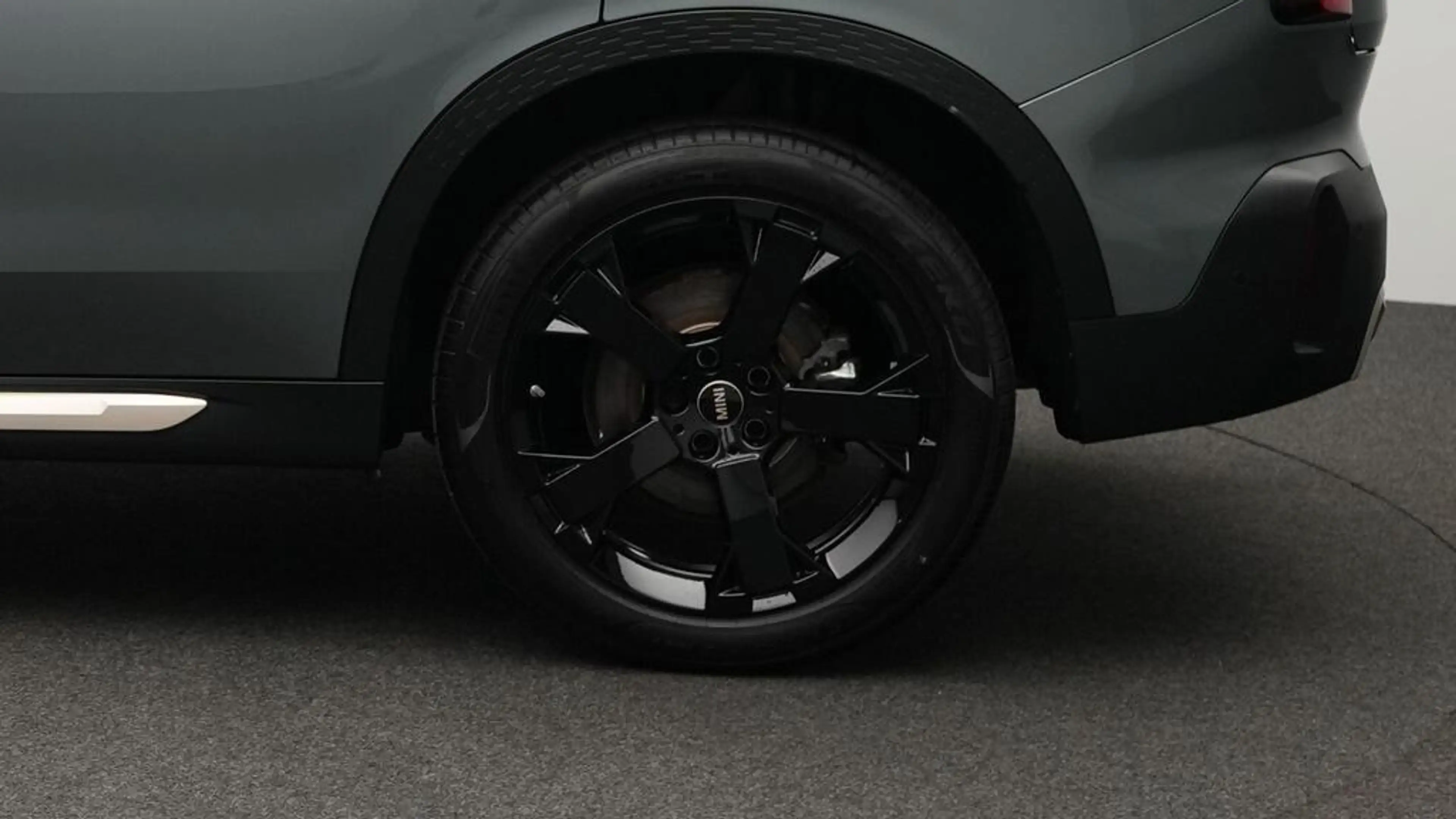 MINI Countryman S All4 Favoured Trim — photo 11