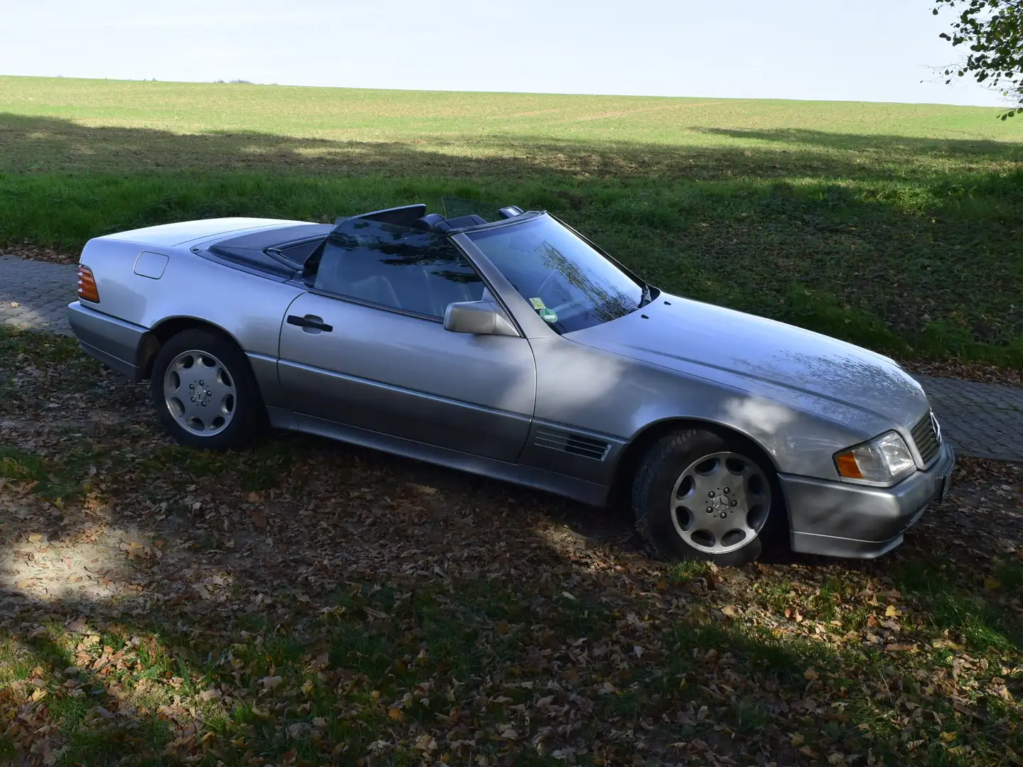 Mercedes-Benz SL 280 LEDER/SITZHEIZUNG/KLIMATRONIK/HARDTOP/EL.VERDECK Silber - 2