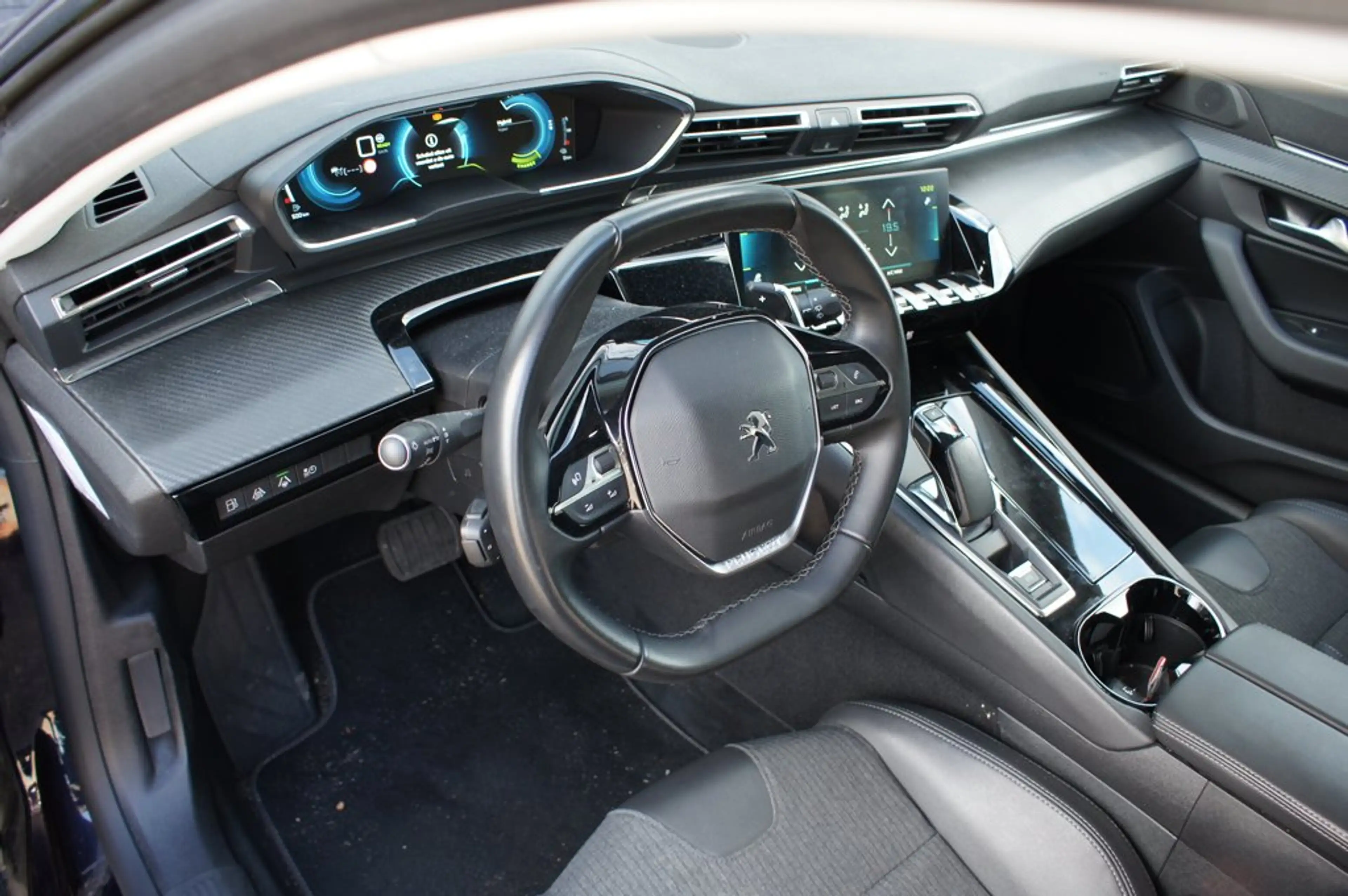 Peugeot 508 SW 1.6 HYbrid Allure Pack Business — photo 5