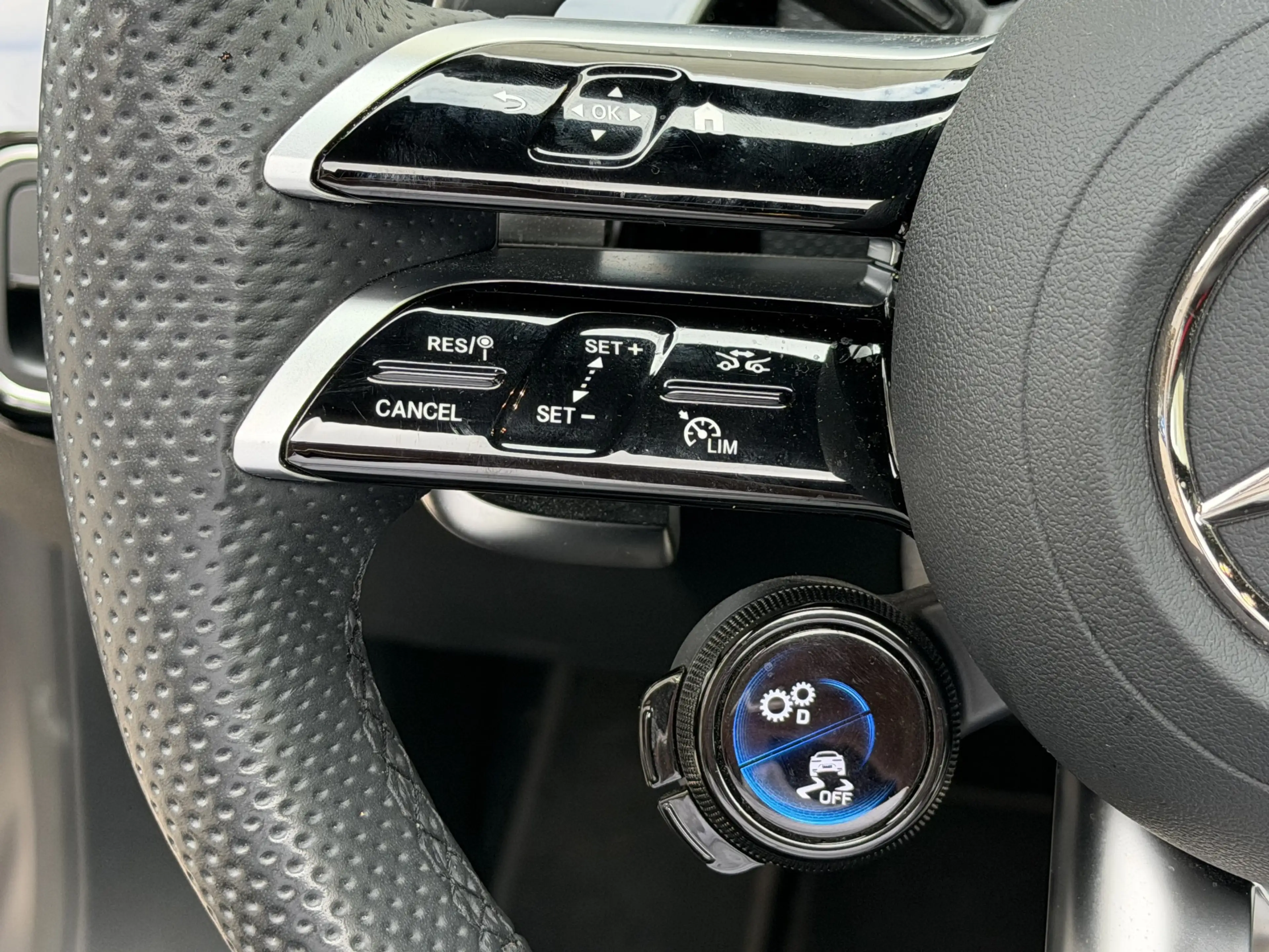 Mercedes-Benz A 35 AMG 4M Speedsh. DCT 8G Advanced+ AERO PANO — photo 7