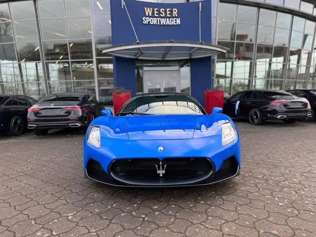 Maserati MC20 view 7