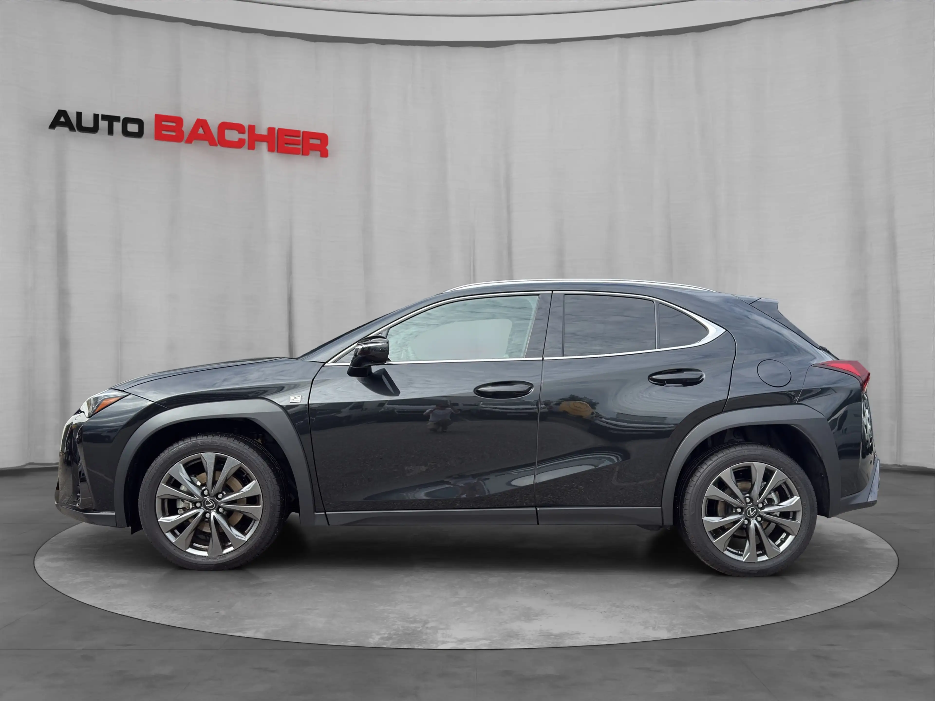 Lexus UX 300h F-Sport Design 199PS 2WD — photo 3