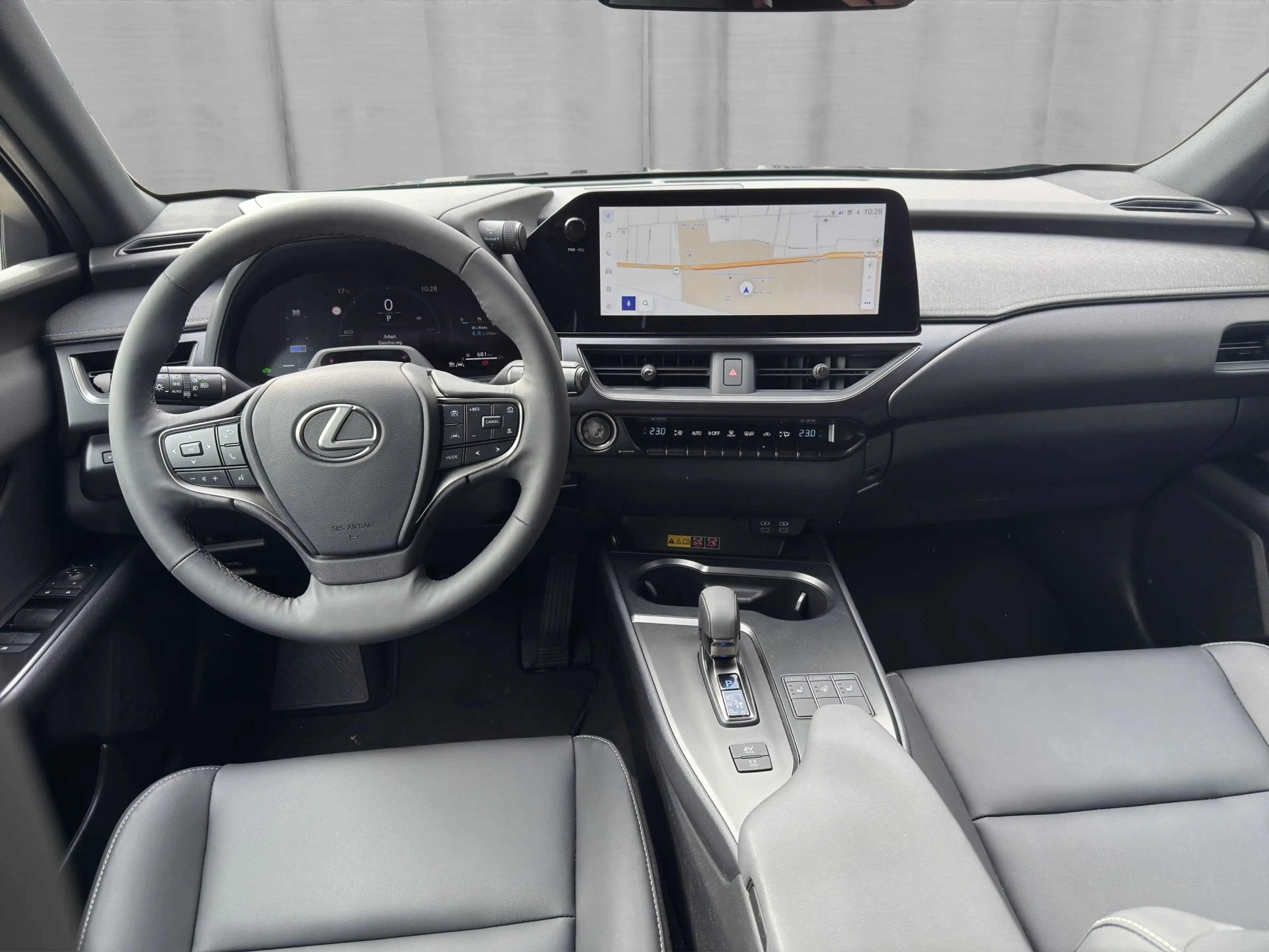 Lexus UX 300h F-Sport Design 199PS 2WD — photo 8