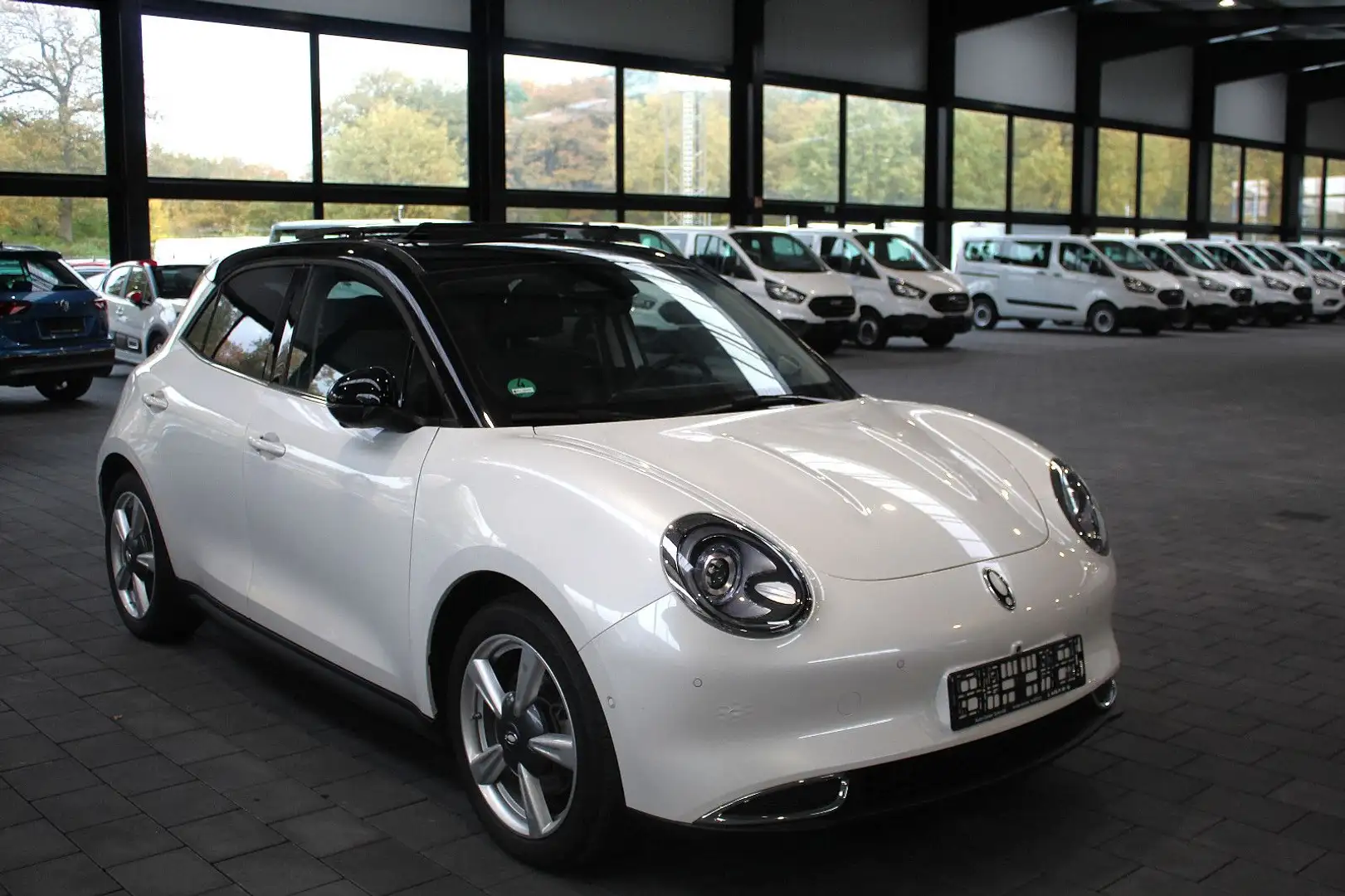 Ora Funky Cat Ora 03 400 Pro+(elektr. Heckklappe, Pano-Dach) Weiß - 2