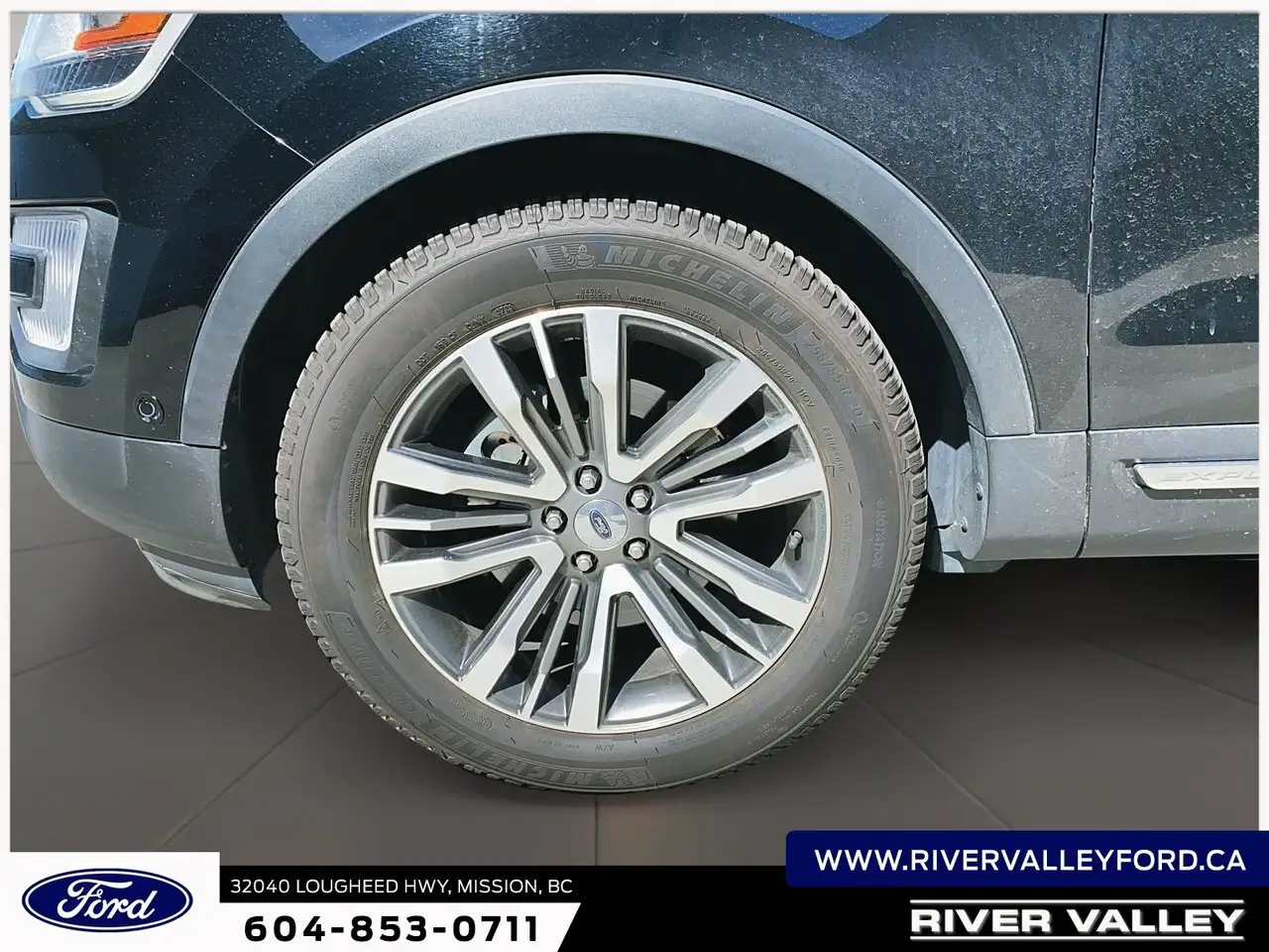 Ford Explorer photo Ford Explorer