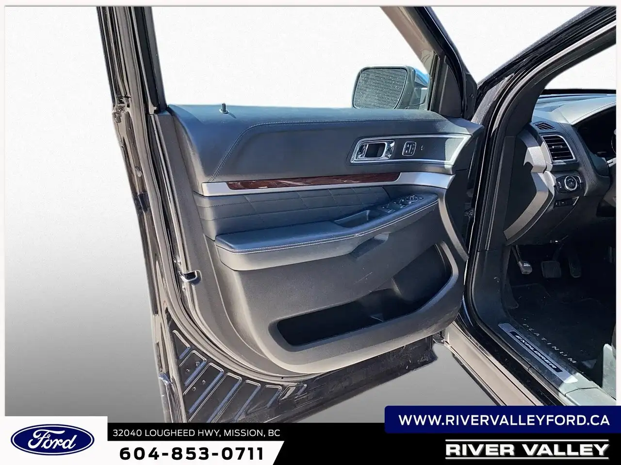 Ford Explorer photo Ford Explorer
