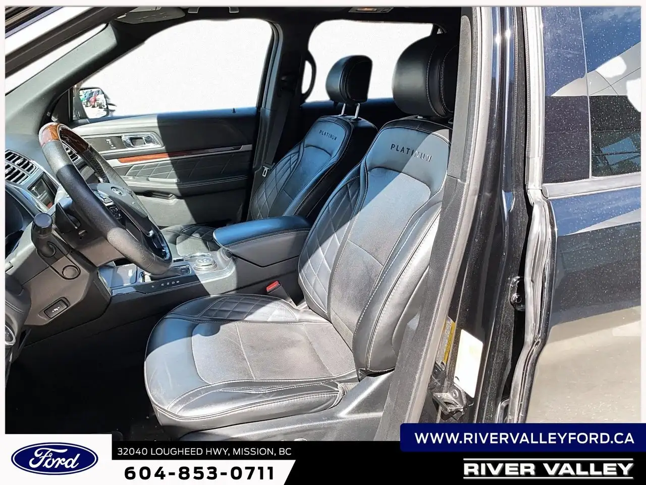 Ford Explorer photo Ford Explorer