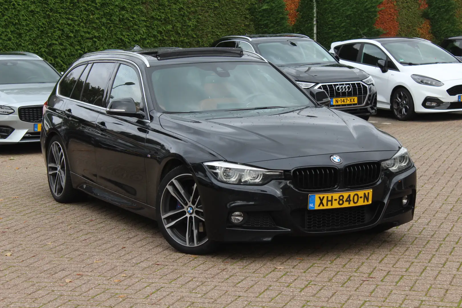 BMW 320 3-serie Touring 320i M Sport Edition / Trekhaak / Nero - 1