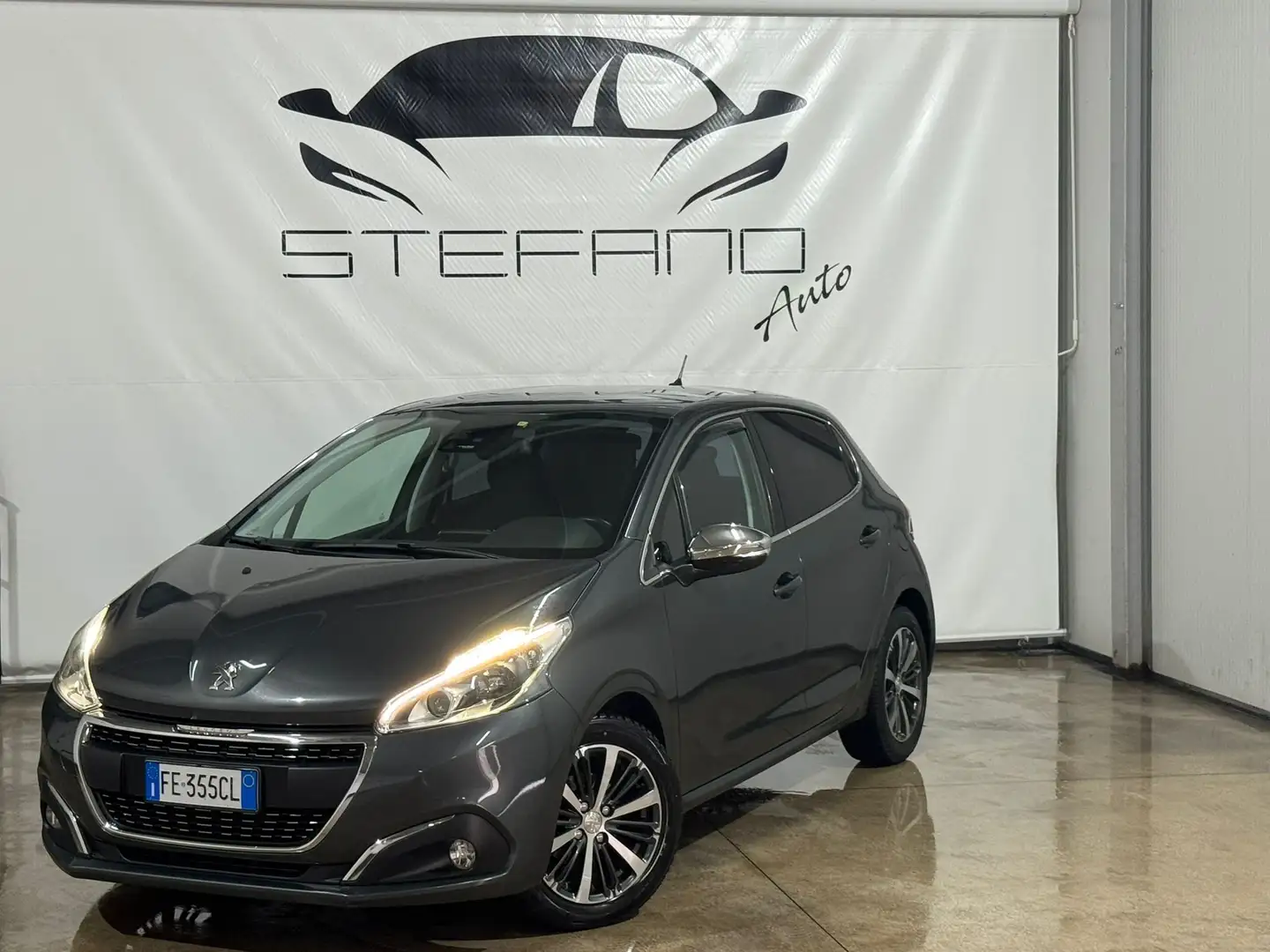 Peugeot 208 208 I 2015 5p 1.6 bluehdi Allure 100cv Gris - 1