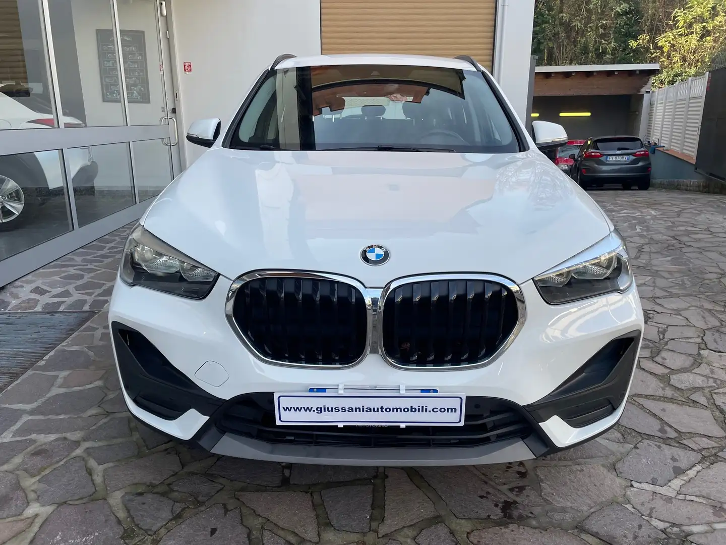 BMW X1 sdrive16d Business Advantage auto UNICO PROPRIETAR Blanc - 2