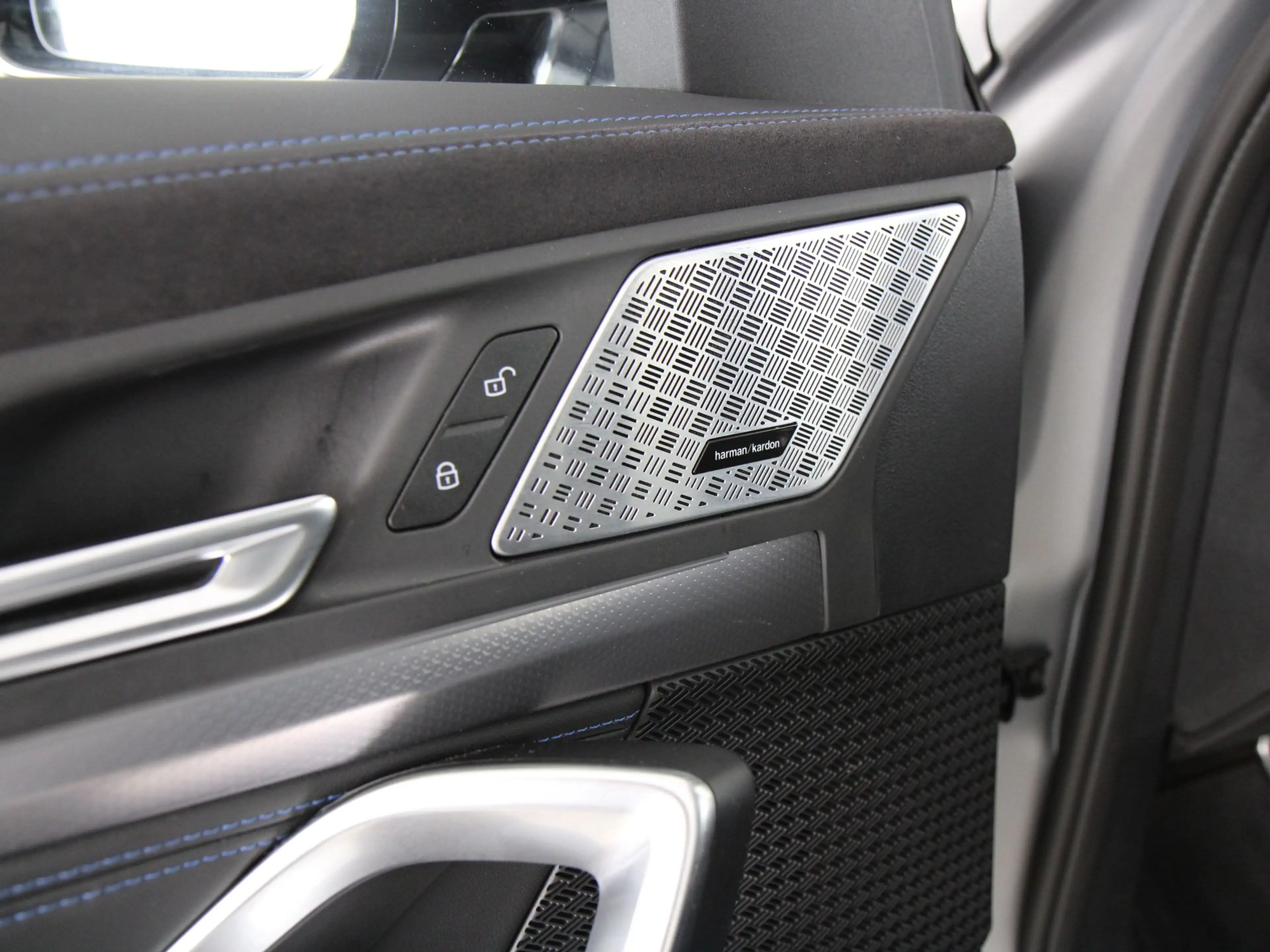 BMW X2 sDrive20i M-Sport Pro — photo 11