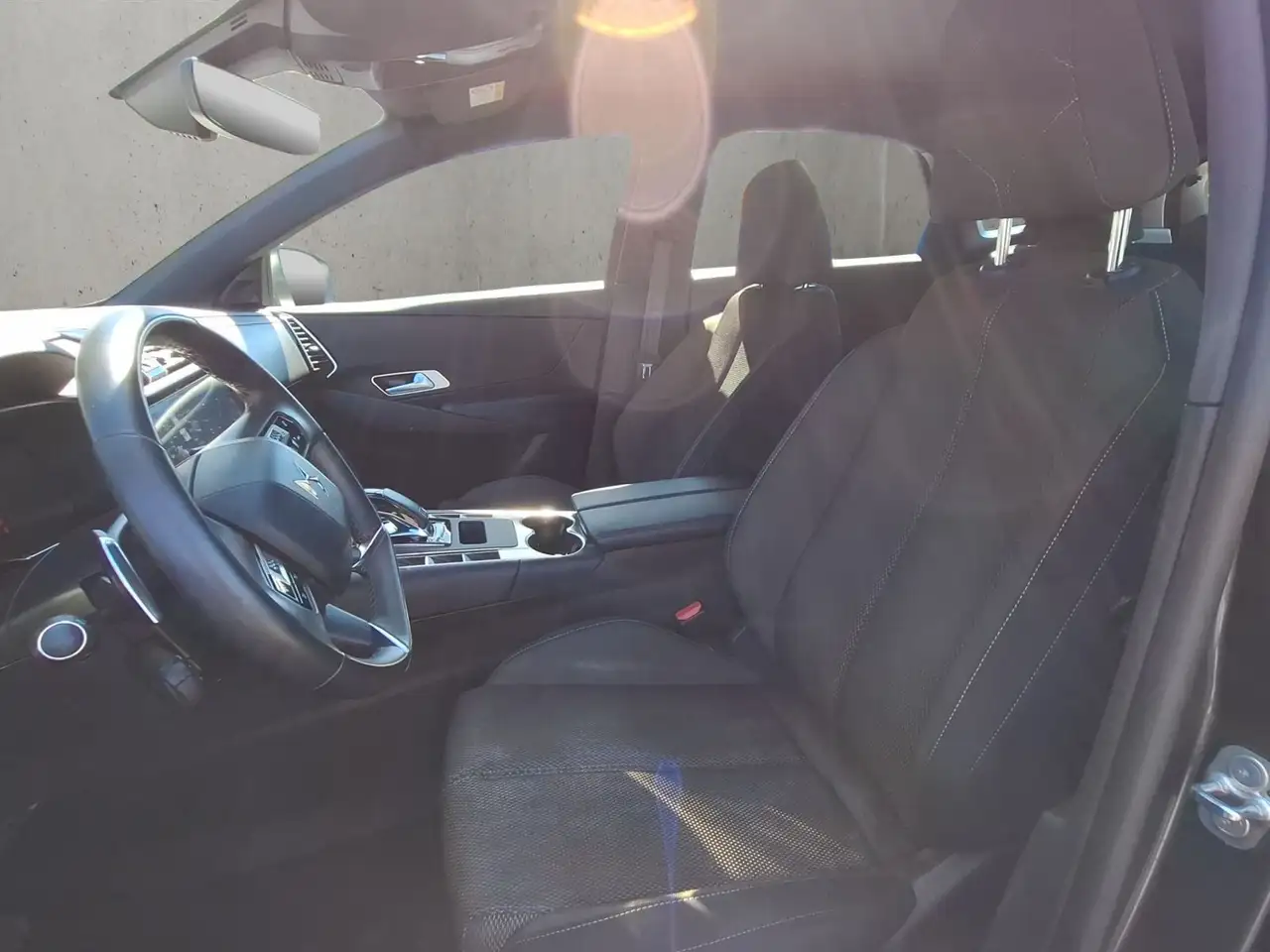 DS Automobiles DS 7 2024 — фото 9