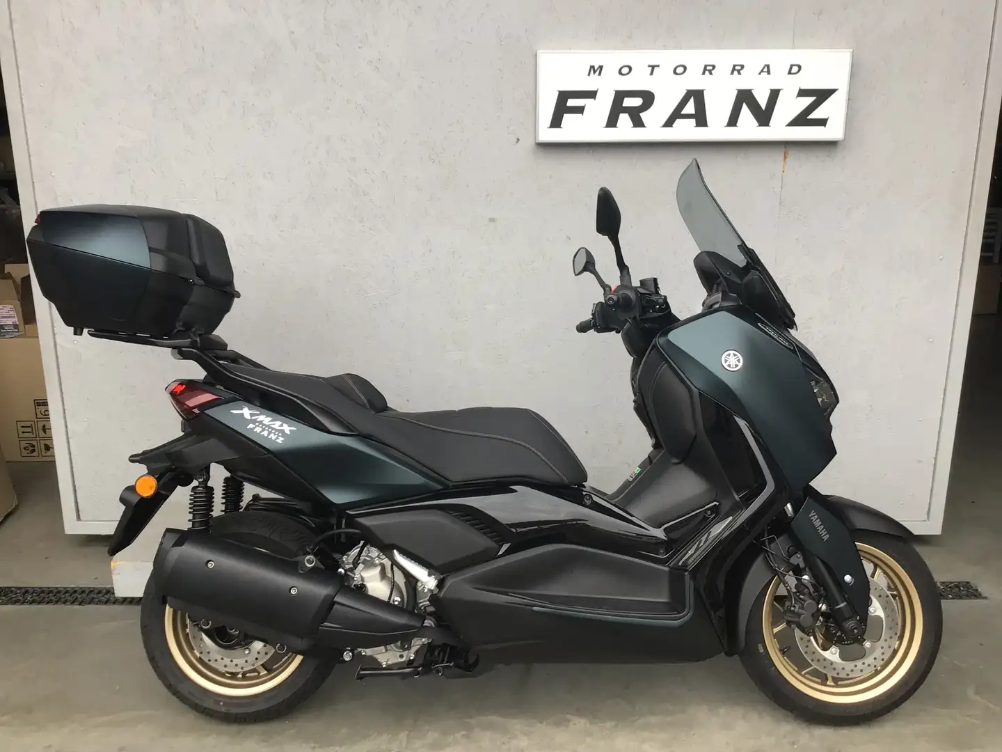 Yamaha X-Max 300 TechMax Vert - 1