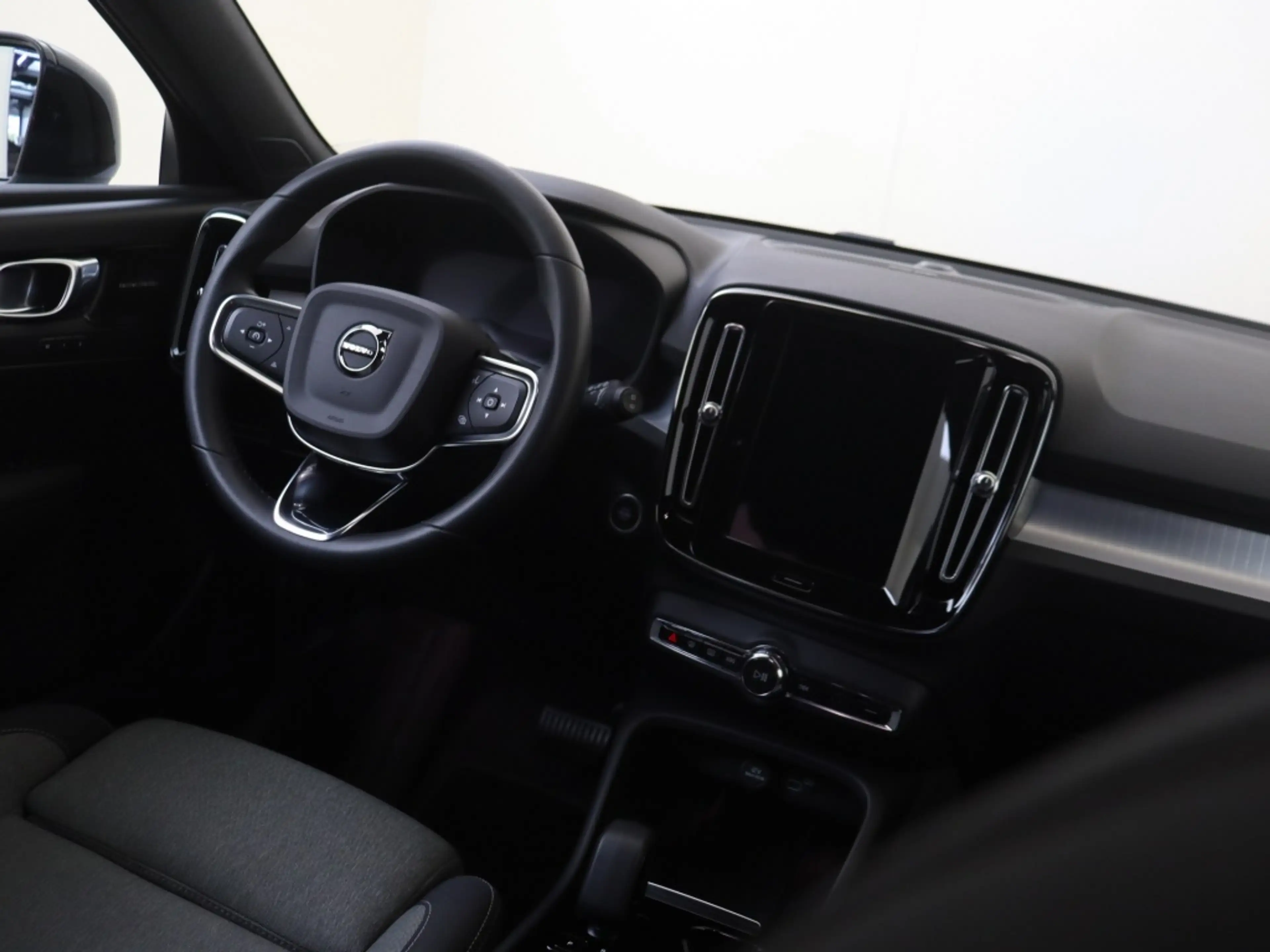 Volvo XC40 B4 Plus Dark | Trekhaak | Harman/Kardon | — photo 10
