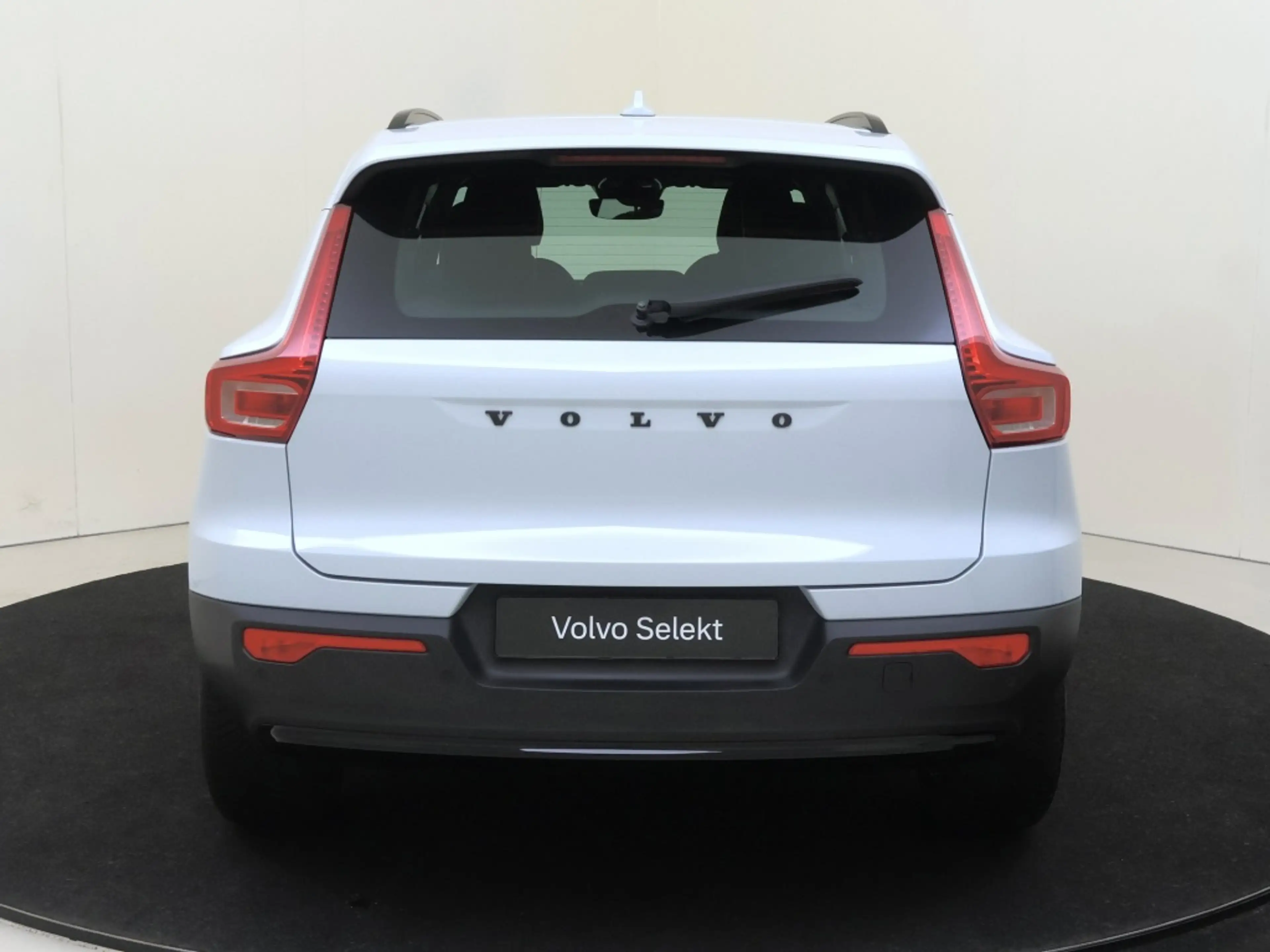 Volvo XC40 B4 Plus Dark | Trekhaak | Harman/Kardon | — photo 5