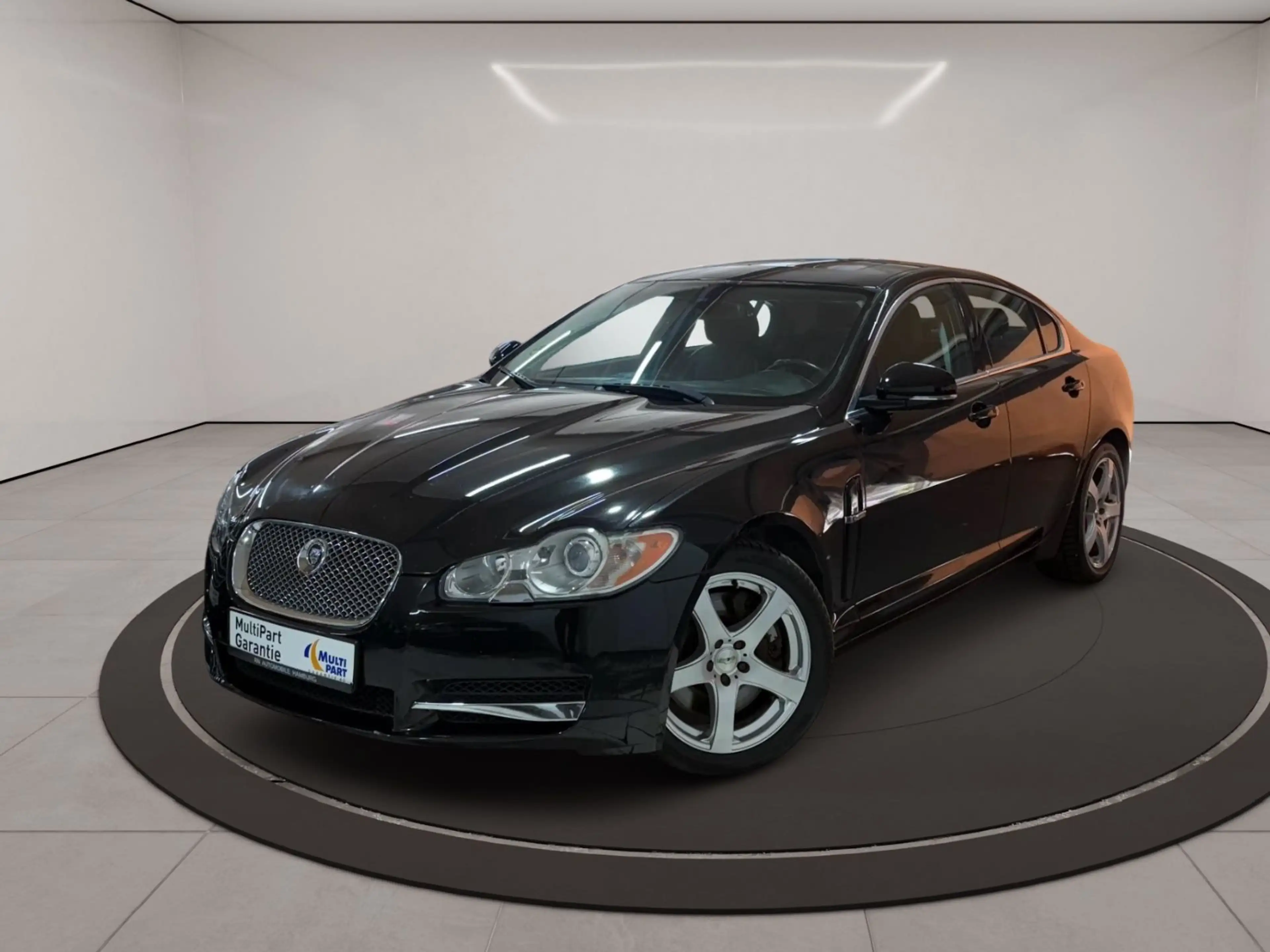 Jaguar XF 3.0 V6 Diesel S Portfolio — photo 9