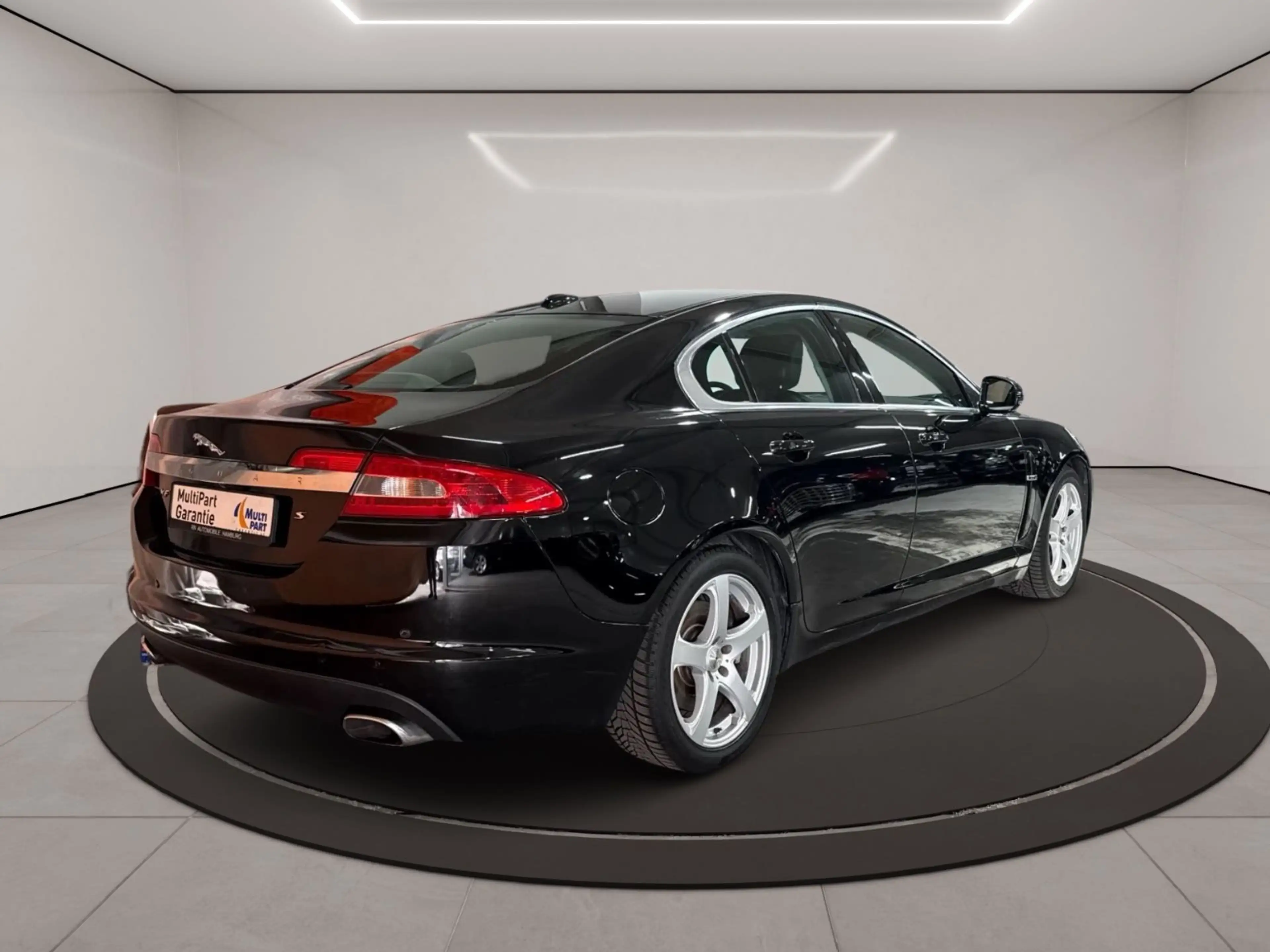 Jaguar XF 3.0 V6 Diesel S Portfolio — photo 7