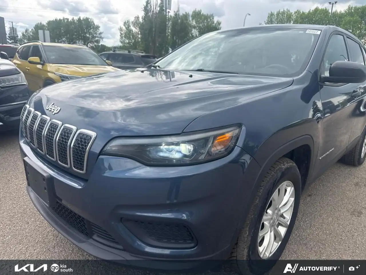 Jeep Cherokee снимка Jeep Cherokee
