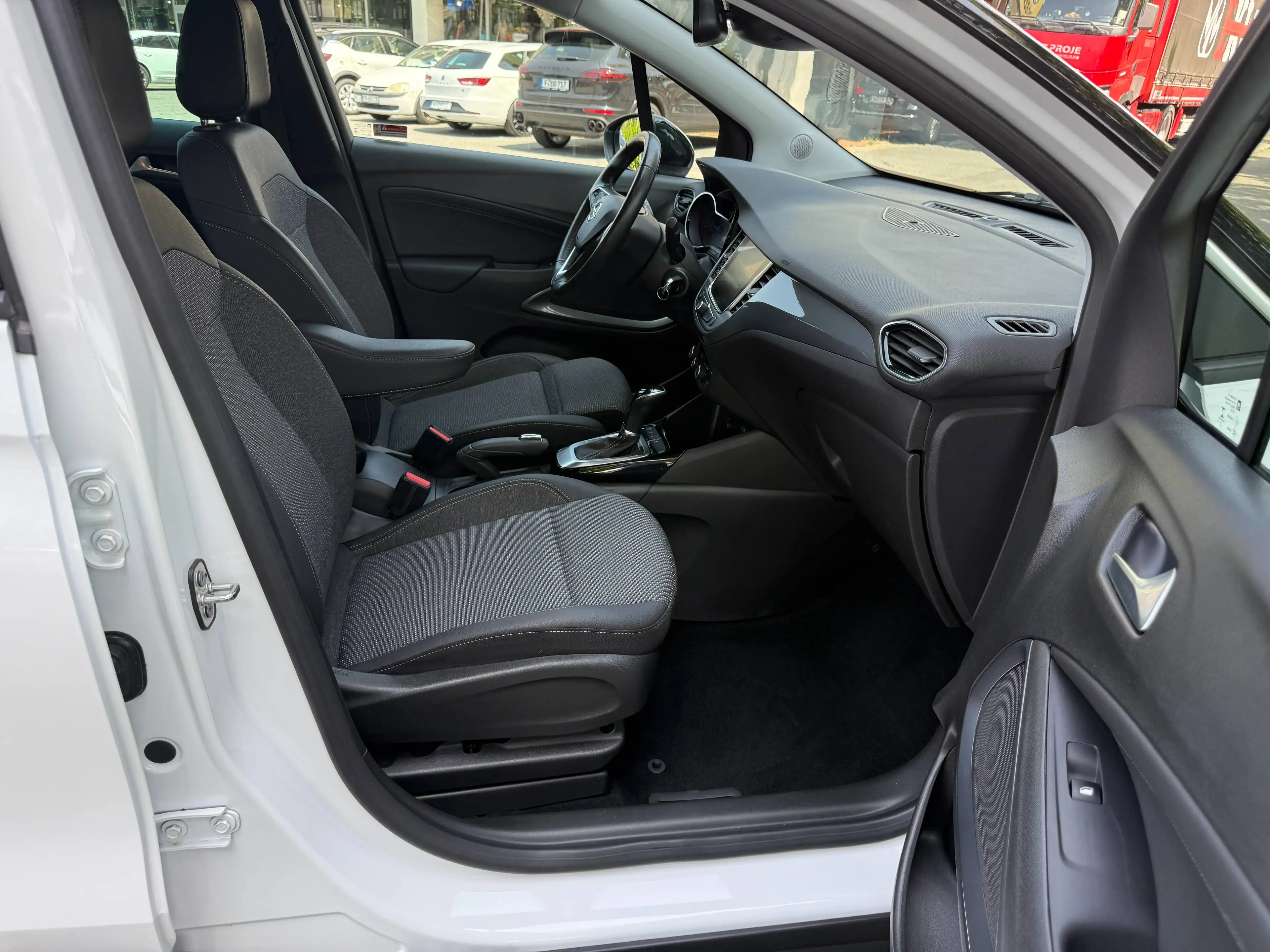 Opel Crossland 1.2 ELEGANCE Automatik (PDC-KAMERA*NAVI*SITZHZG) — photo 8