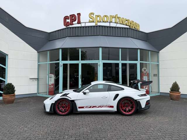 Imagine Porsche 992 GT3 RS Clubsport mit Liftsystem