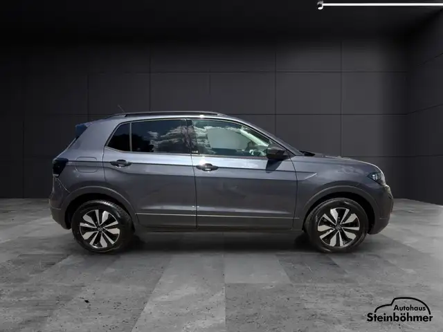 Volkswagen T-Cross view 9