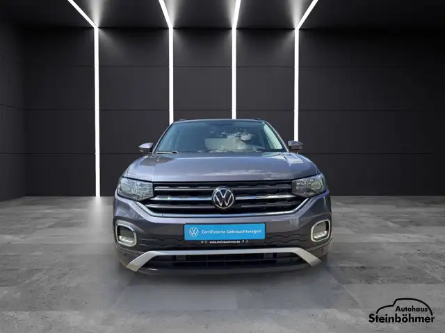 Volkswagen T-Cross view 11
