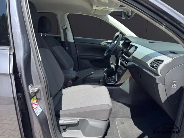 Volkswagen T-Cross view 14
