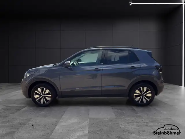 Volkswagen T-Cross view 3