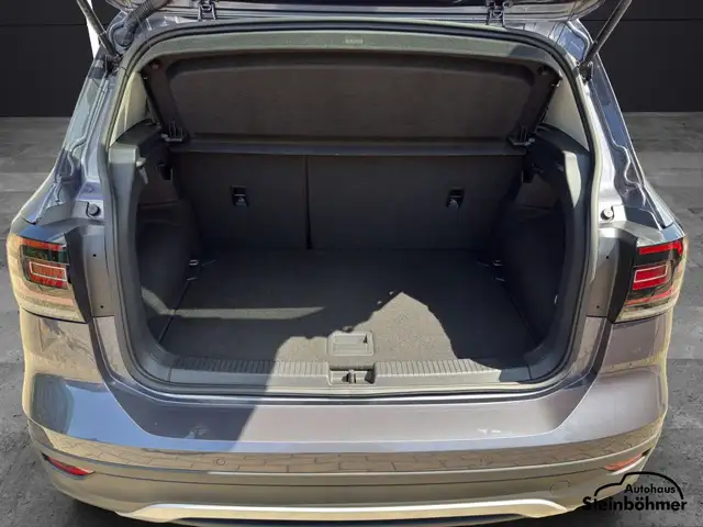 Volkswagen T-Cross view 6