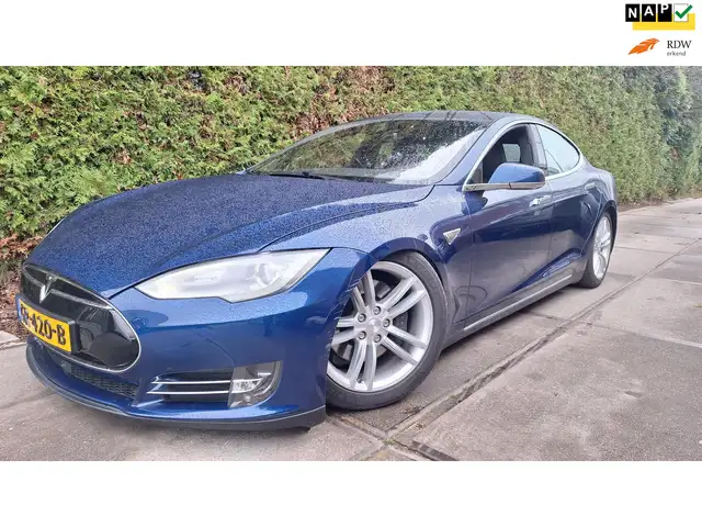 Tesla Model S 85D Base (levenslang Free charge!!!)