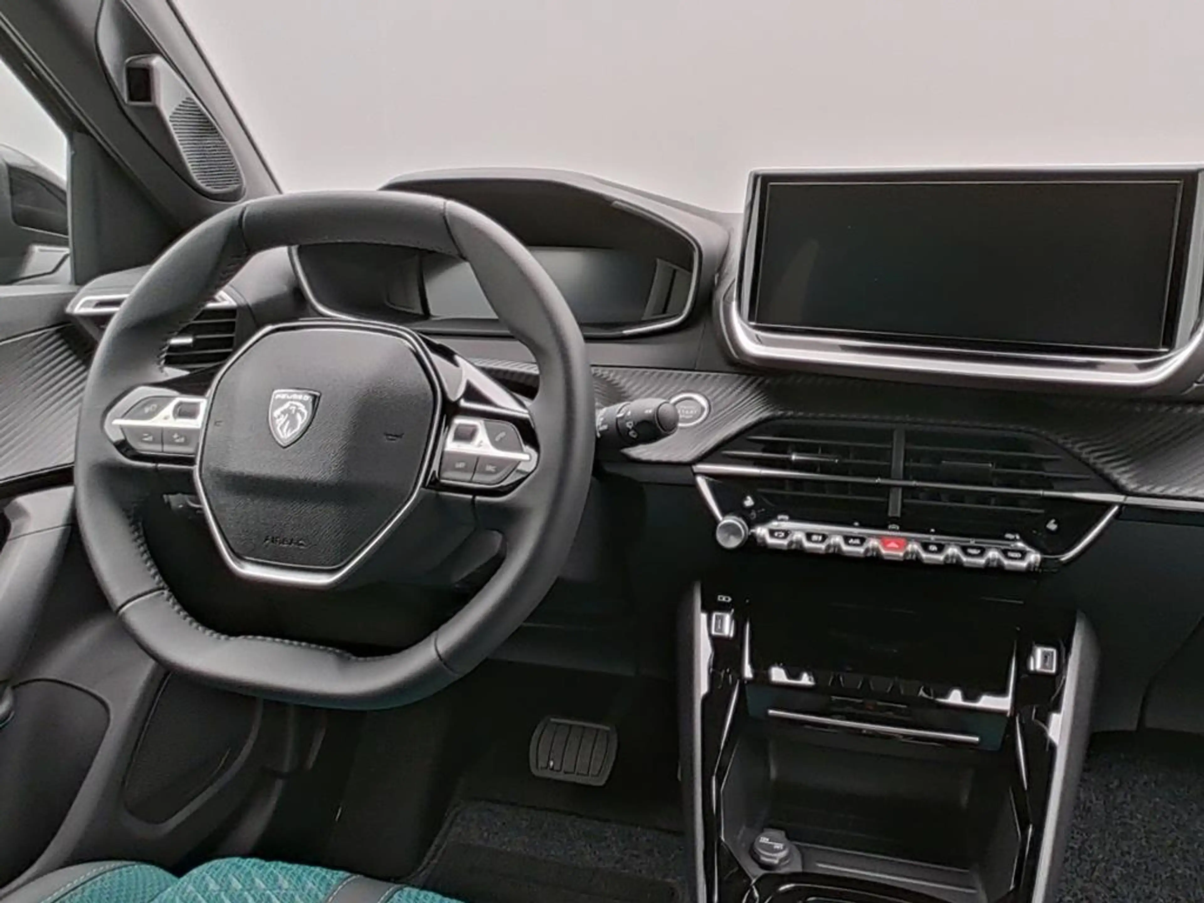 Peugeot 2008 Envy HYBRID 145 e-DSC6 — photo 12