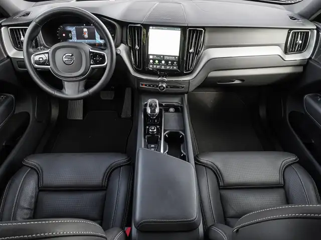 Volvo XC60 view 11