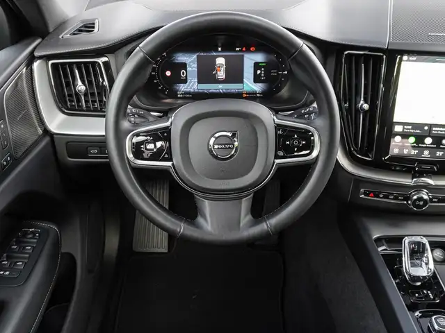 Volvo XC60 view 12