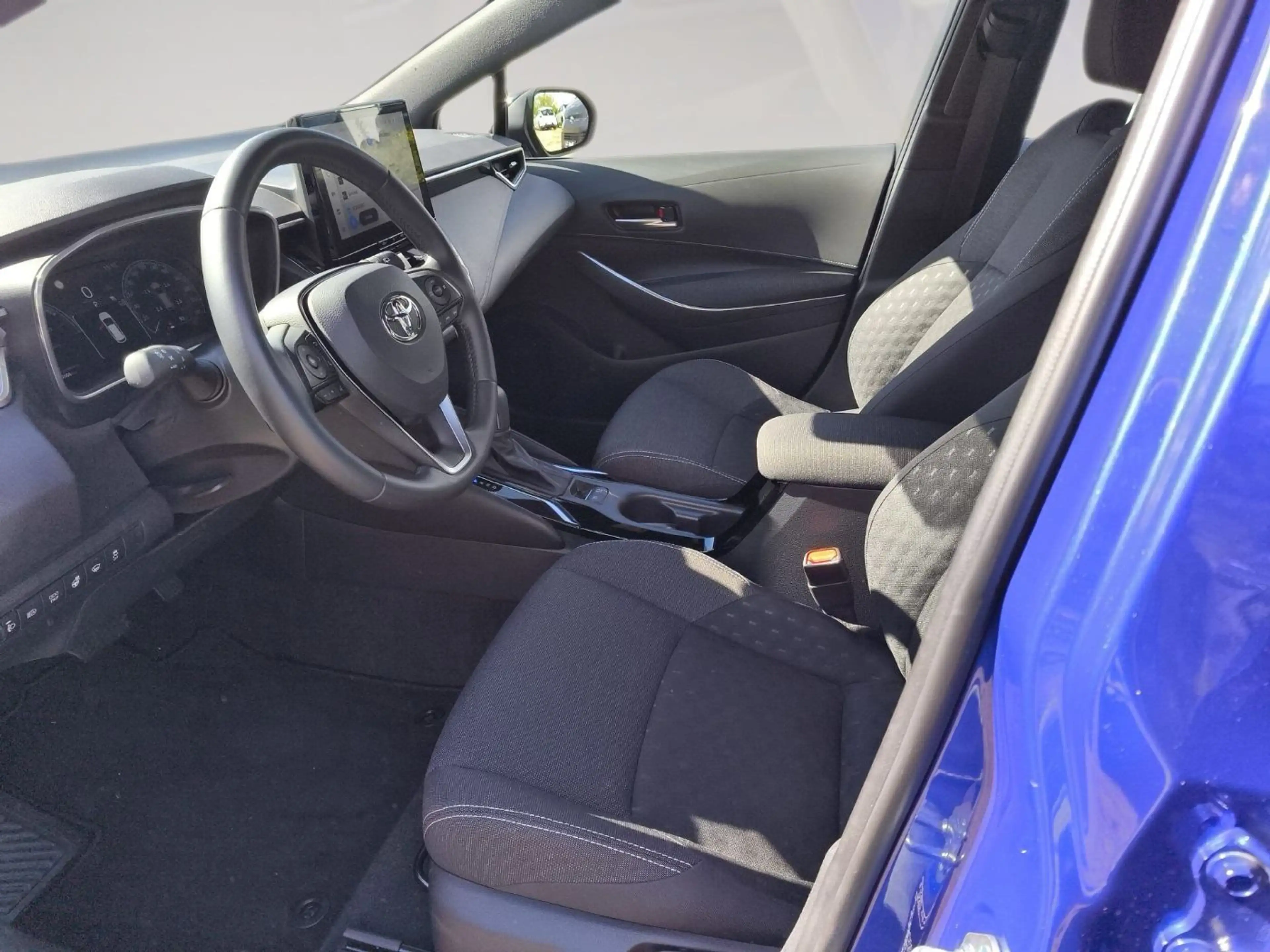 Toyota Corolla 2.0 l Hybrid TS. Business Editi AUT — photo 14