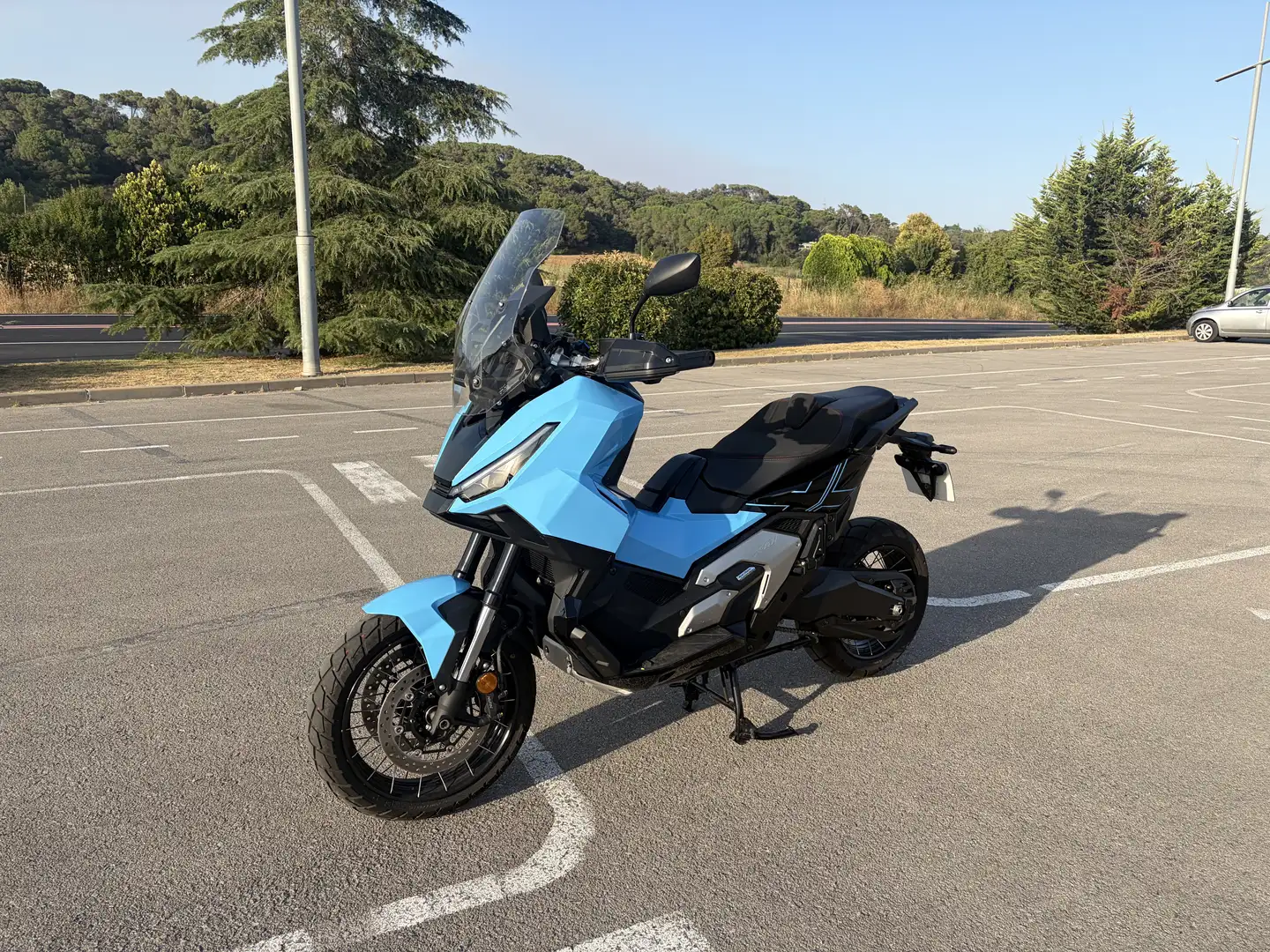 Honda X-ADV + Accessories - 1