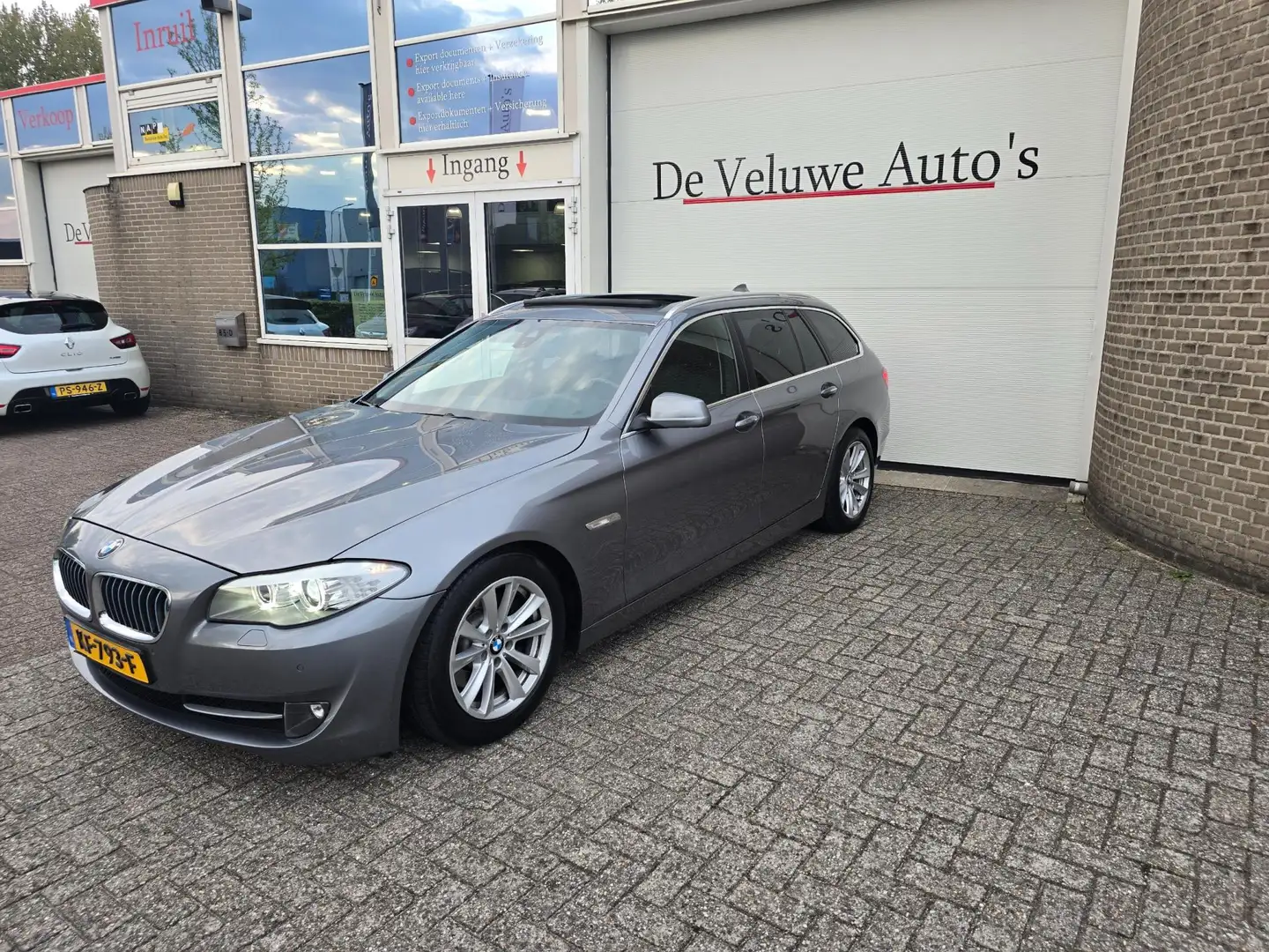 BMW 520 5-serie Touring 520i High Executive ketting vervan Grijs - 2