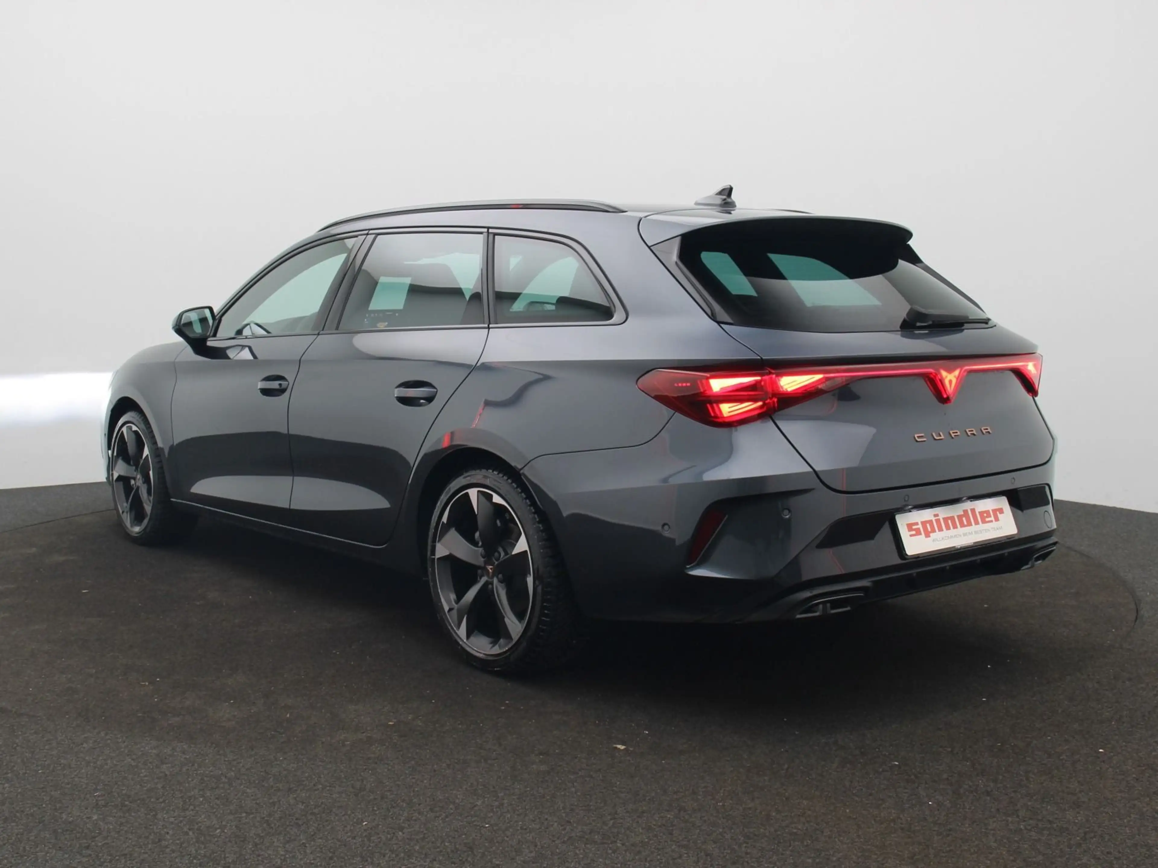 CUPRA Leon ST 2.0TDI DSG / Navi, Matrix, AHK, RFK, ACC — photo 5
