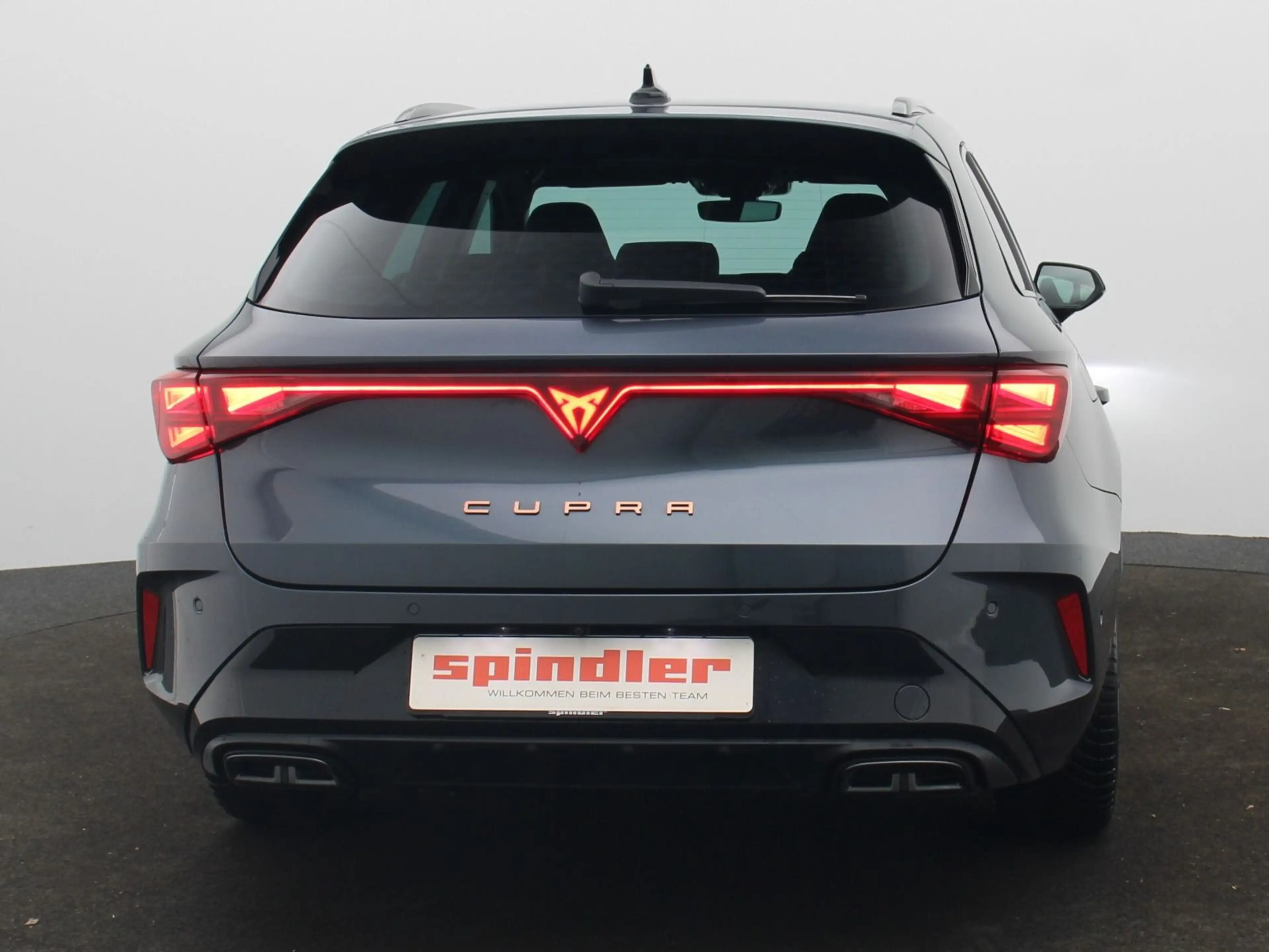 CUPRA Leon ST 2.0TDI DSG / Navi, Matrix, AHK, RFK, ACC — photo 6