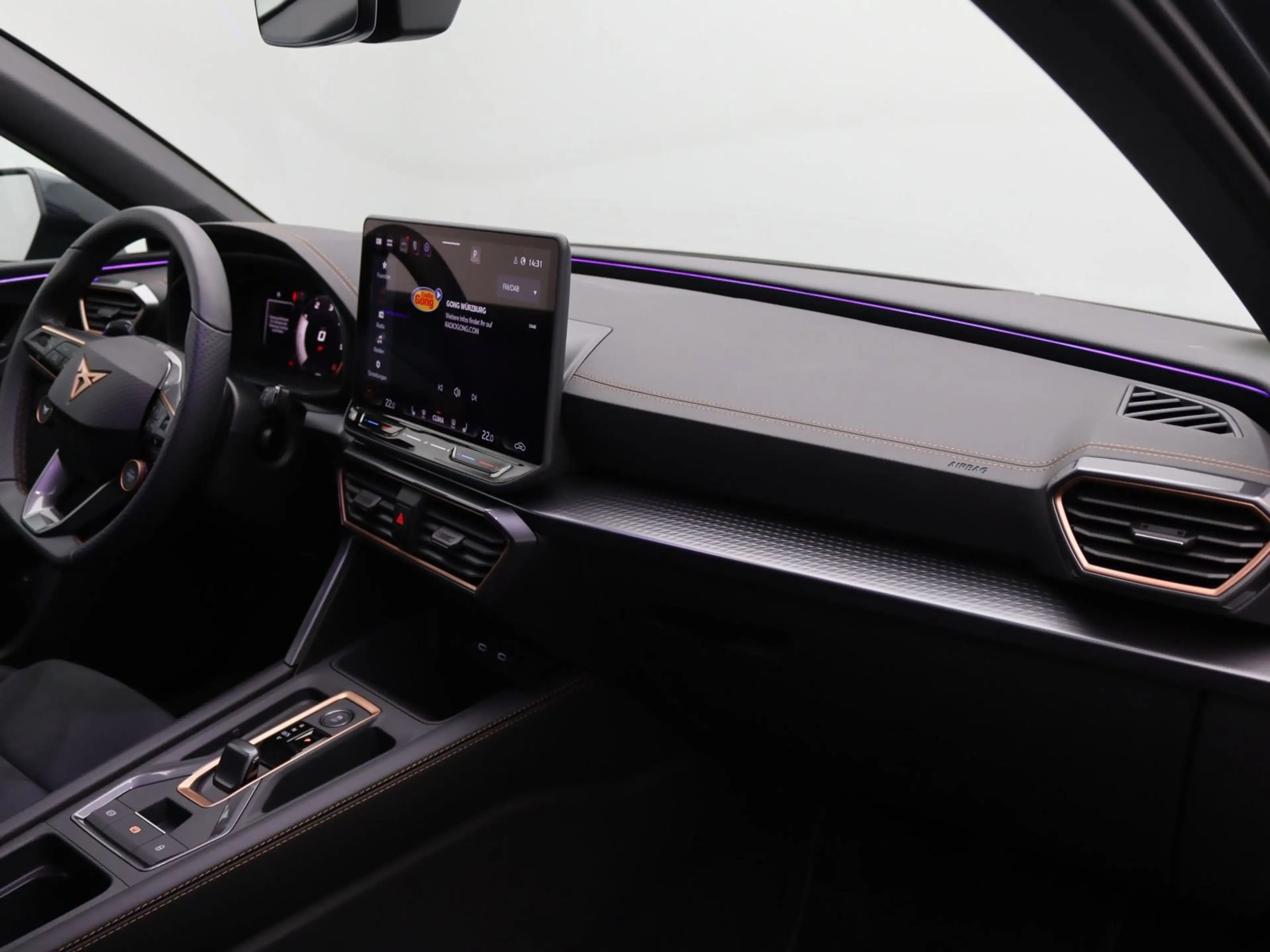 CUPRA Leon ST 2.0TDI DSG / Navi, Matrix, AHK, RFK, ACC — photo 11