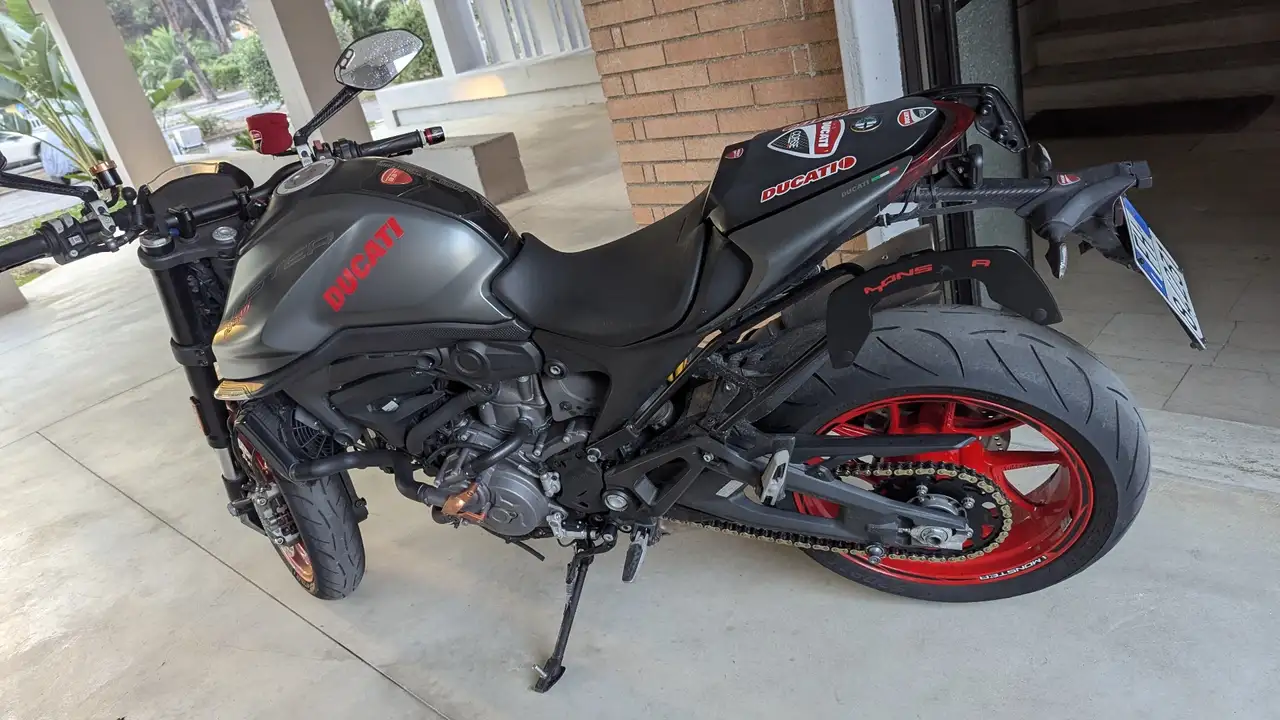 Ducati Monster 937