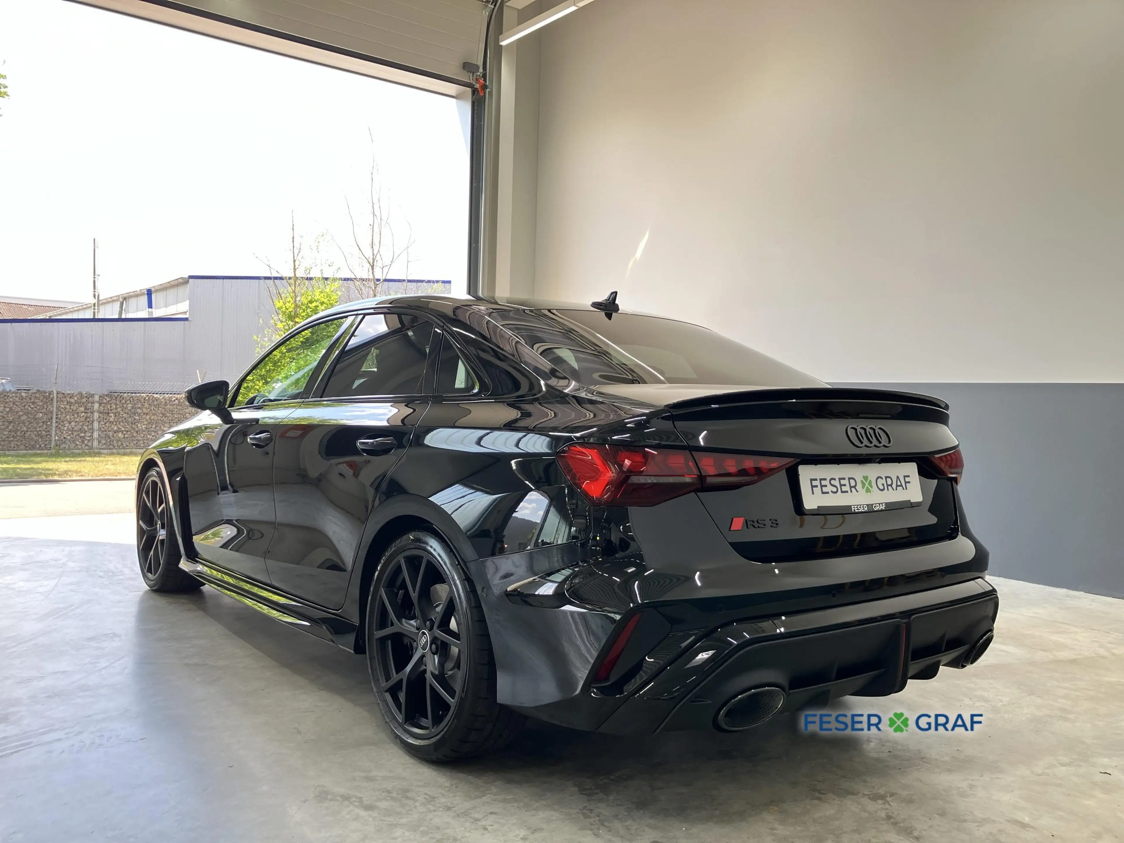Audi RS3 Limousine 294 kW S tronic — photo 4