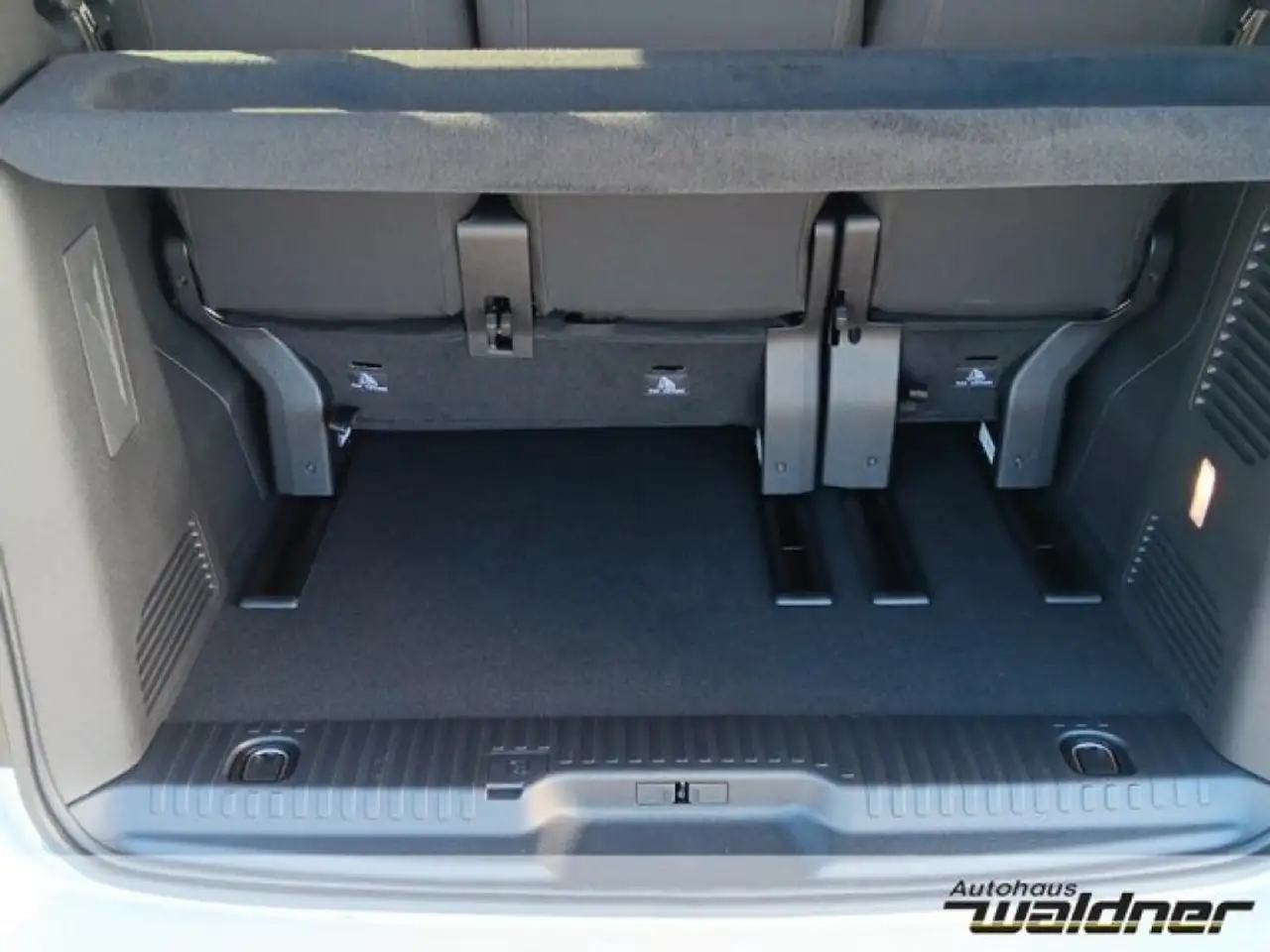 Opel Zafira 2.0 Diesel Edition 8-AT - 8-Sitzer 6